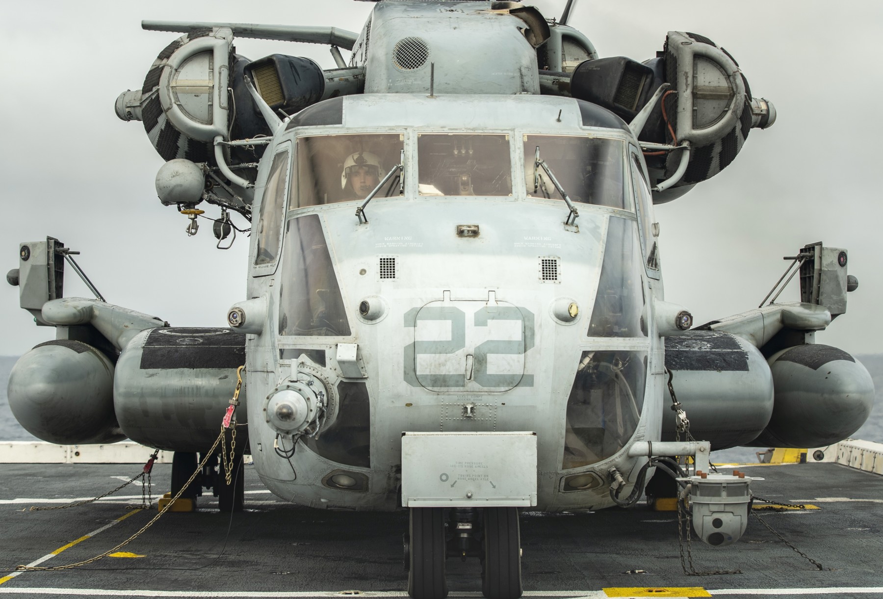 hmh-462 heavy haulers ch-53e super stallion marine heavy helicopter squadron 121