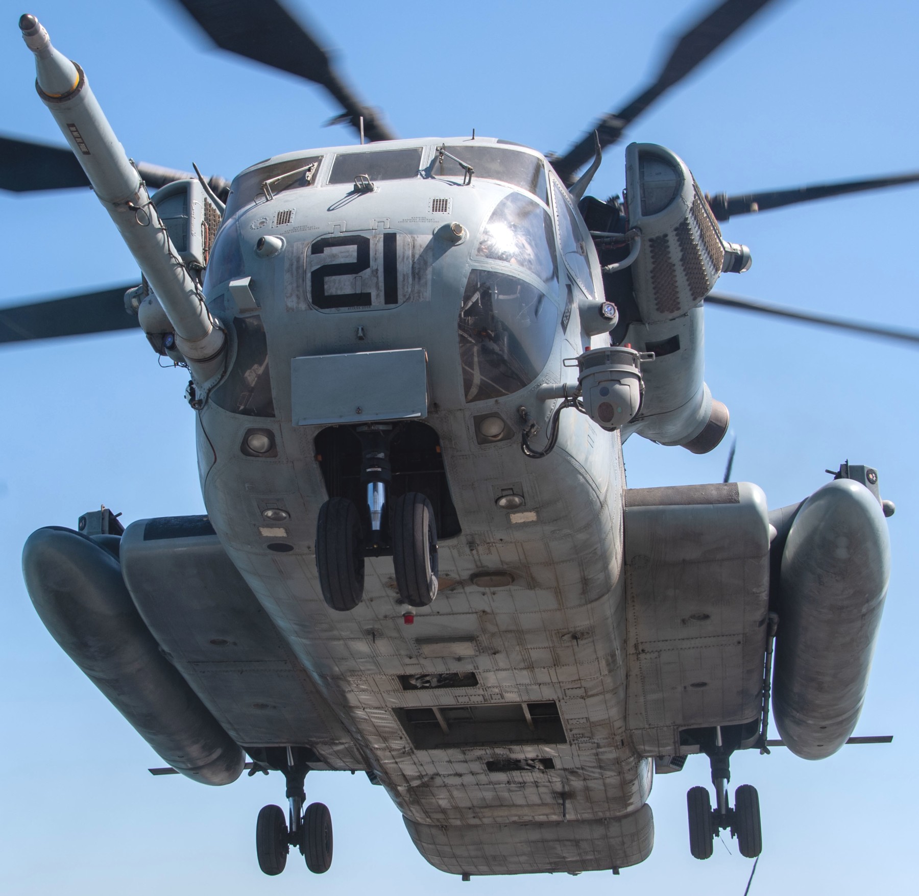 hmh-462 heavy haulers ch-53e super stallion marine heavy helicopter squadron 144