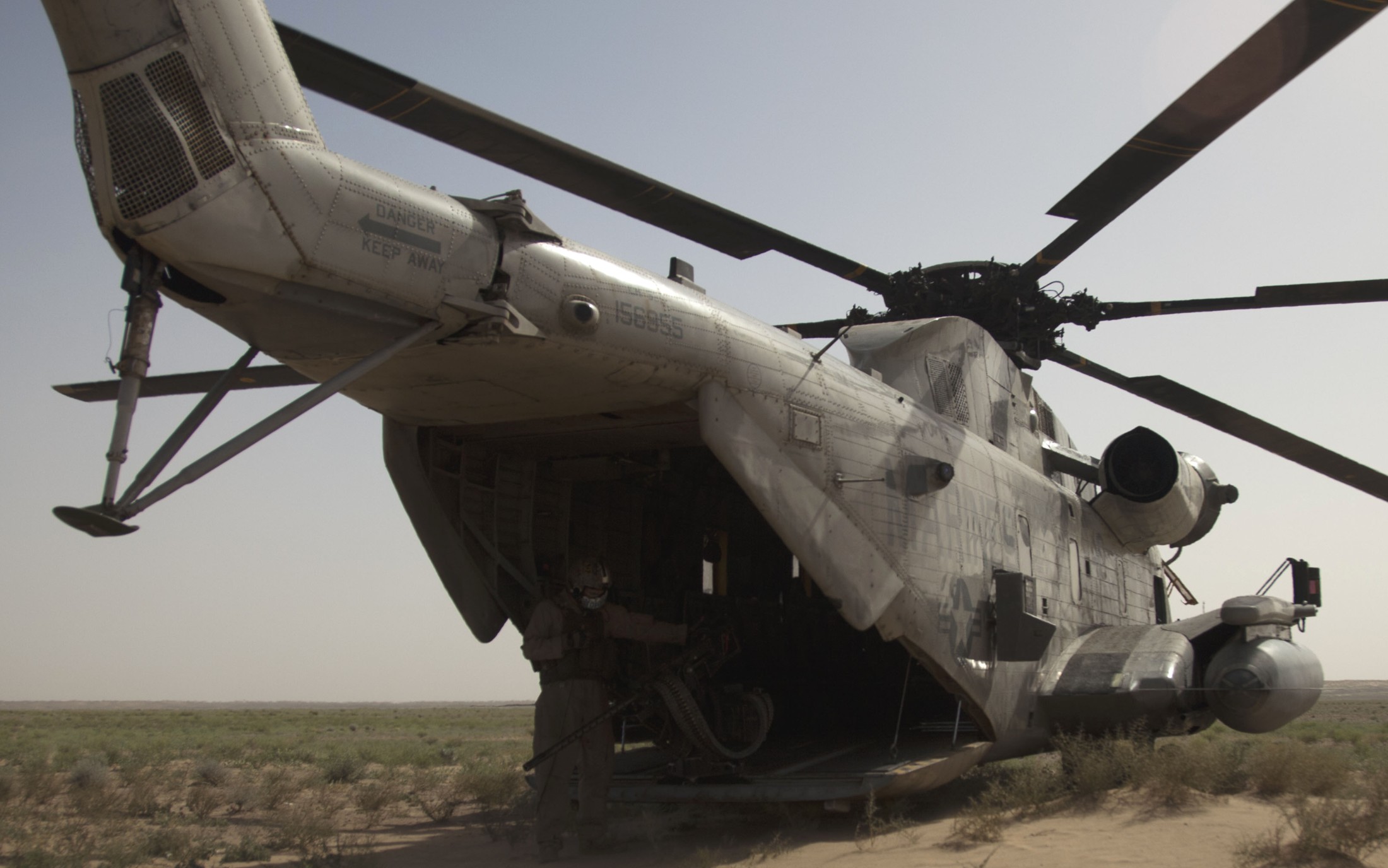 hmh-463 pegasus ch-53d sea stallion marine heavy helicopter squadron usmc helmand province afghanistan 40