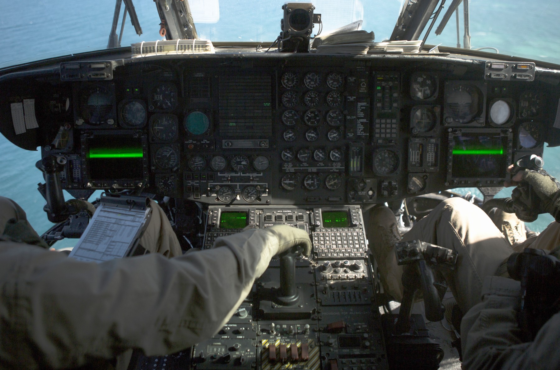 hmh-463 pegasus ch-53e super stallion marine heavy helicopter squadron usmc cockpit view 57