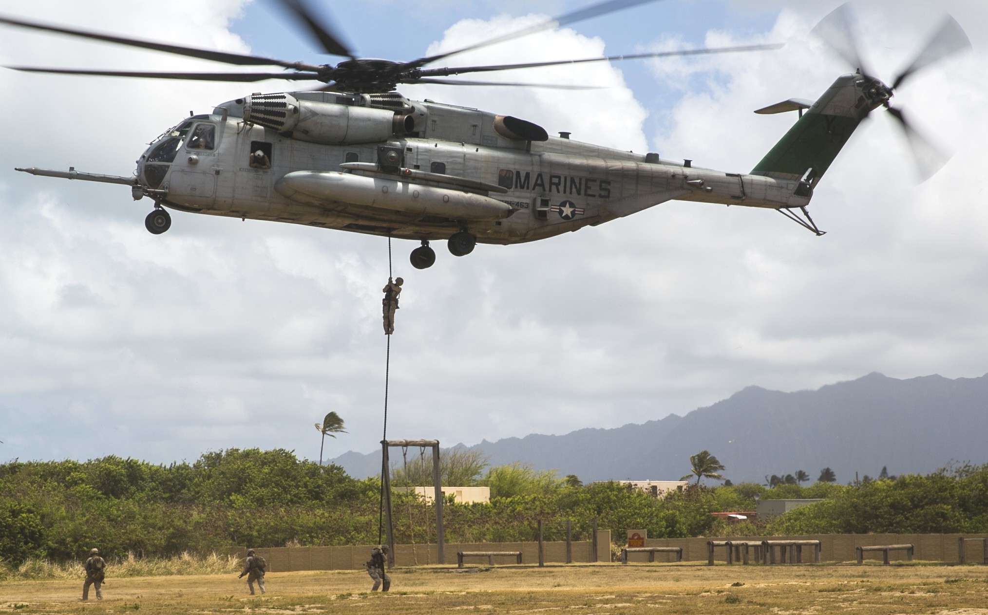 hmh-463 pegasus ch-53e super stallion marine heavy helicopter squadron usmc mcb hawaii kaneohe bay 60