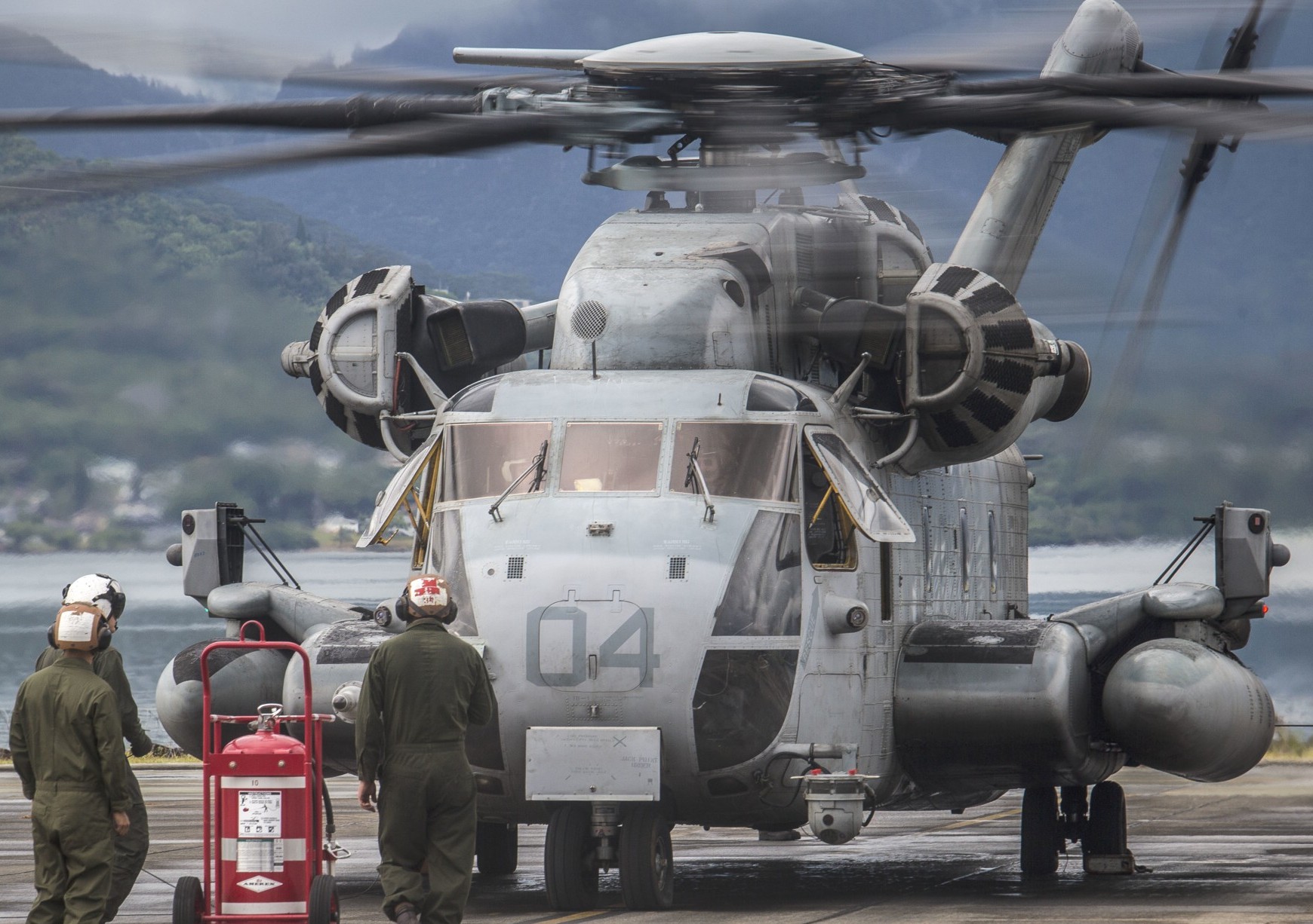 hmh-463 pegasus ch-53e super stallion marine heavy helicopter squadron usmc 83