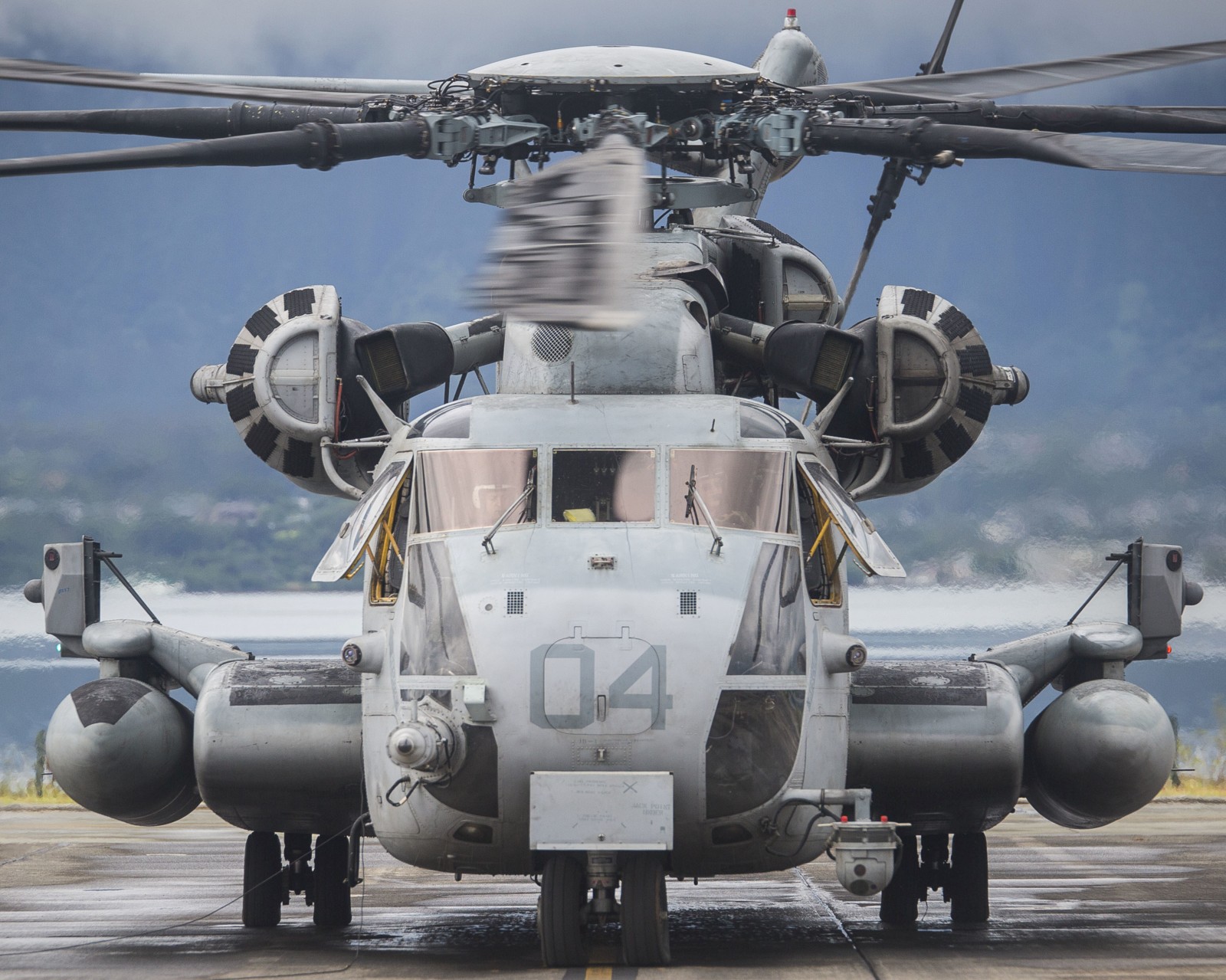 hmh-463 pegasus ch-53e super stallion marine heavy helicopter squadron usmc mcb hawaii kaneohe bay 84