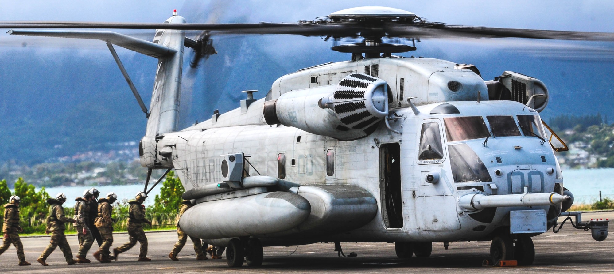 hmh-463 pegasus ch-53e super stallion marine heavy helicopter squadron usmc 91