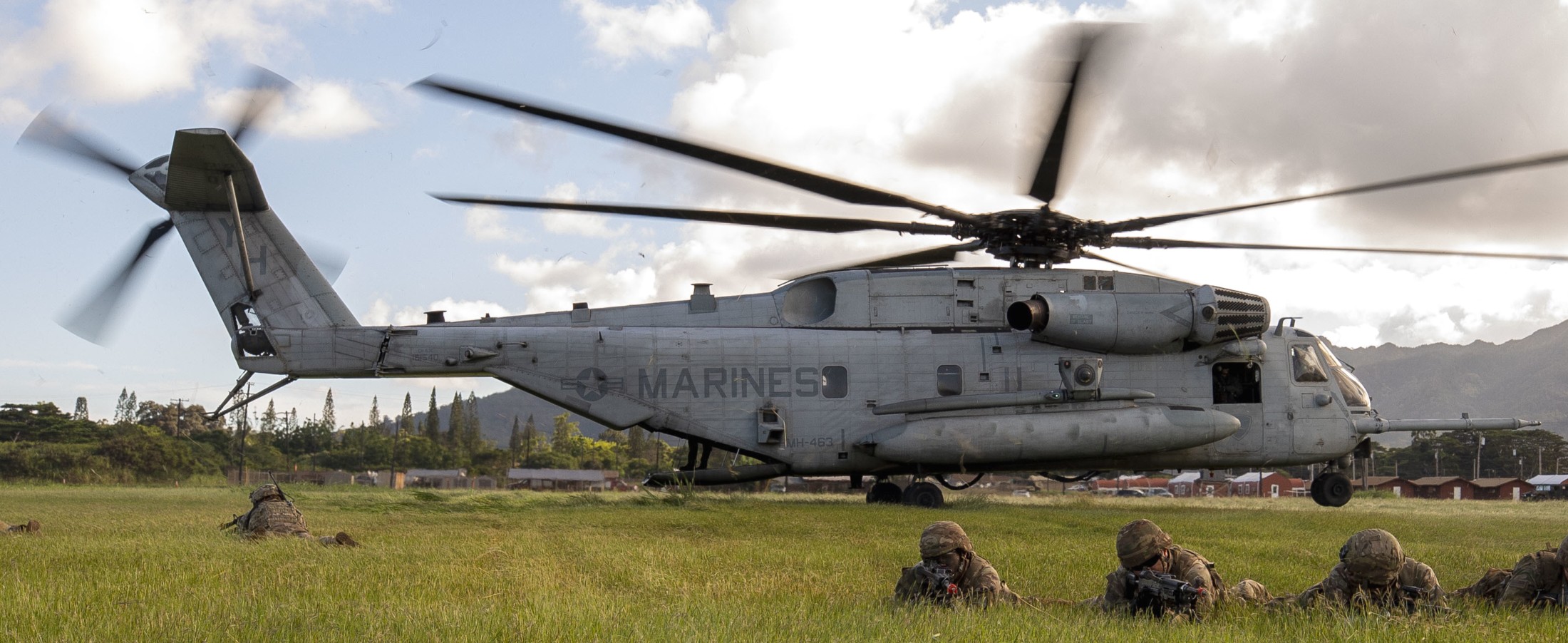 hmh-463 pegasus ch-53e super stallion marine heavy helicopter squadron usmc mcas kaneohe bay hawaii 100