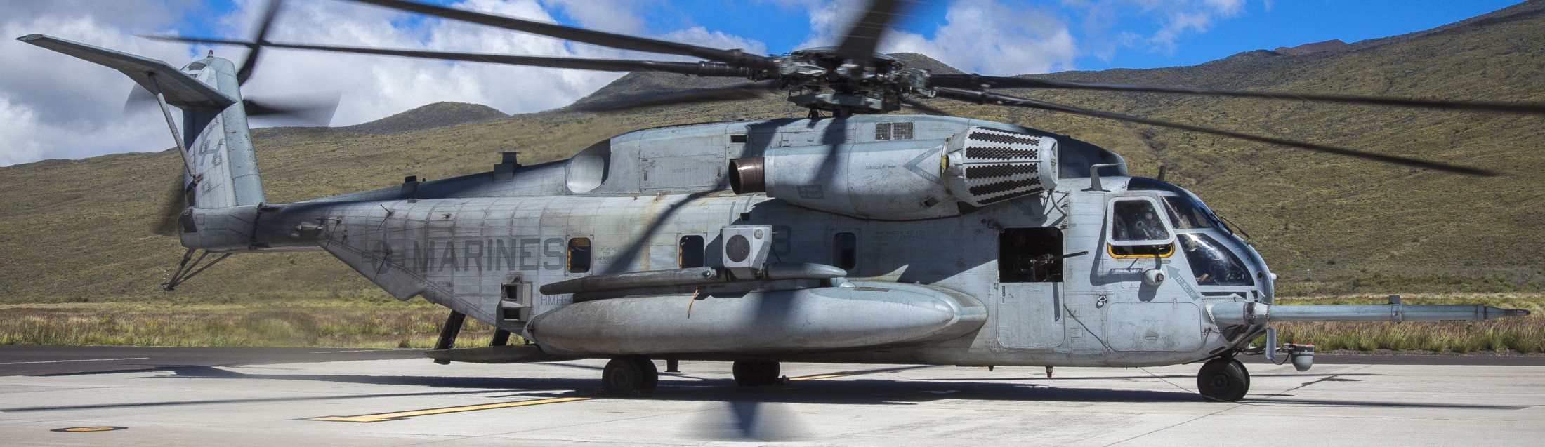 hmh-463 pegasus ch-53e super stallion marine heavy helicopter squadron usmc 102