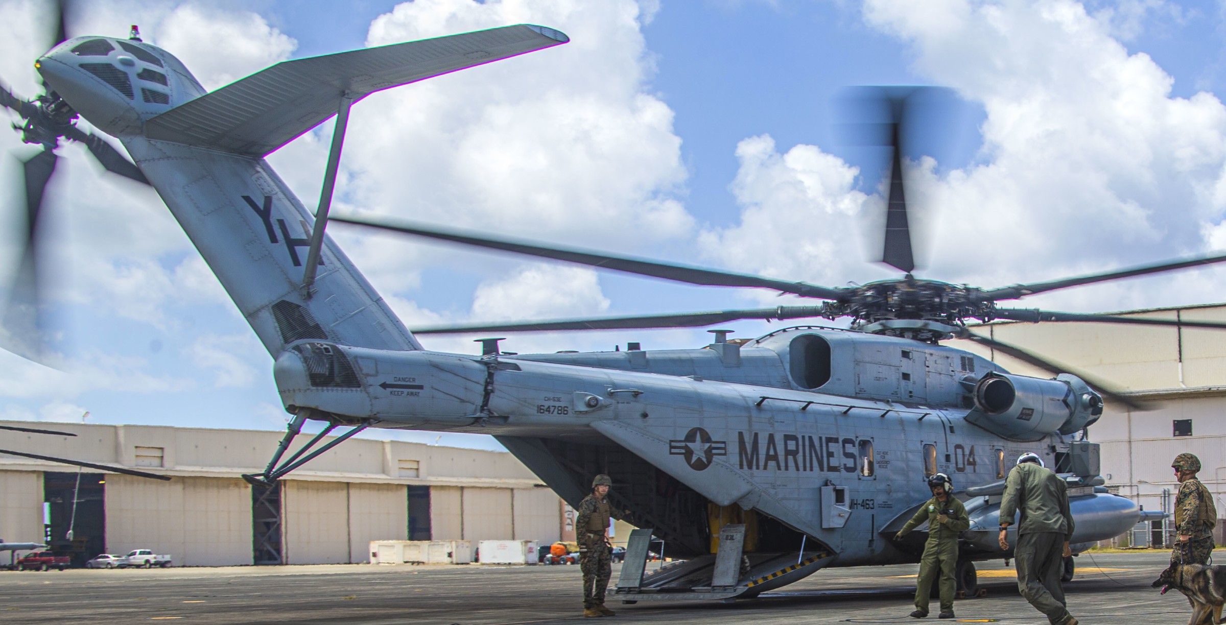 hmh-463 pegasus ch-53e super stallion marine heavy helicopter squadron usmc 109