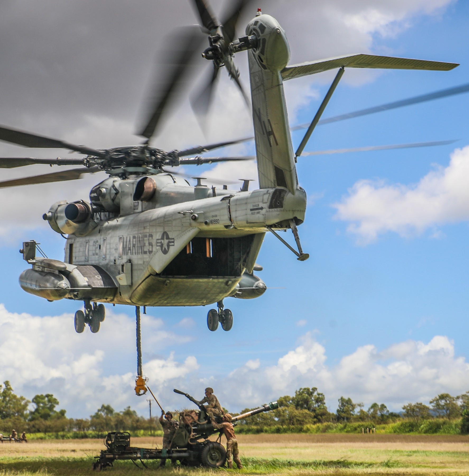 hmh-463 pegasus ch-53e super stallion marine heavy helicopter squadron usmc 124