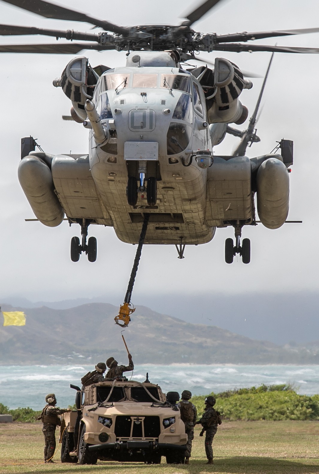 hmh-463 pegasus ch-53e super stallion marine heavy helicopter squadron usmc mcas kaneohe bay hawaii 127