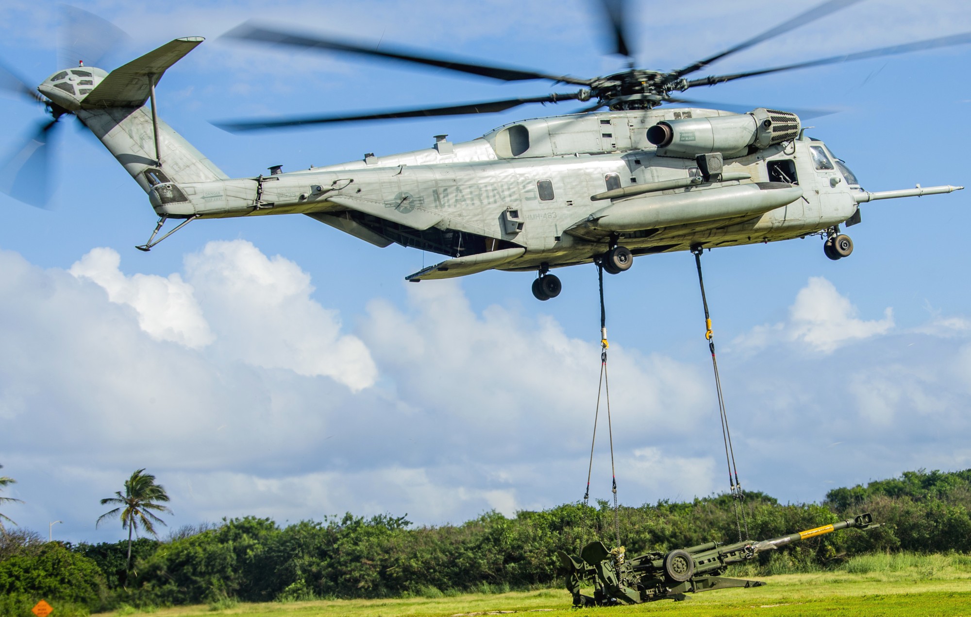 hmh-463 pegasus ch-53e super stallion marine heavy helicopter squadron usmc mcb hawaii kaneohe bay 135