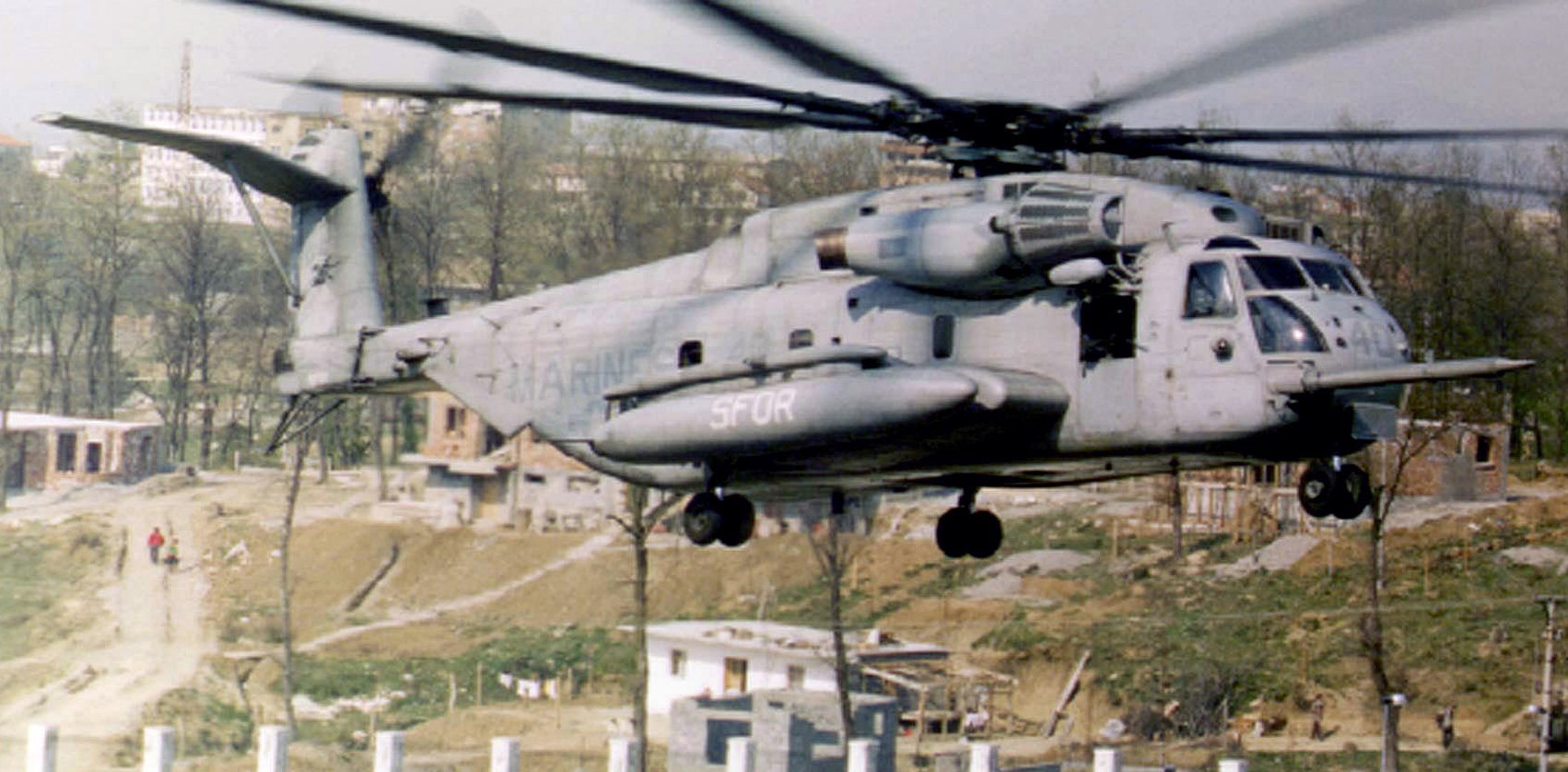 hmh-464 condors ch-53e super stallion marine heavy helicopter squadron sfor bosnia herzegovina 1997