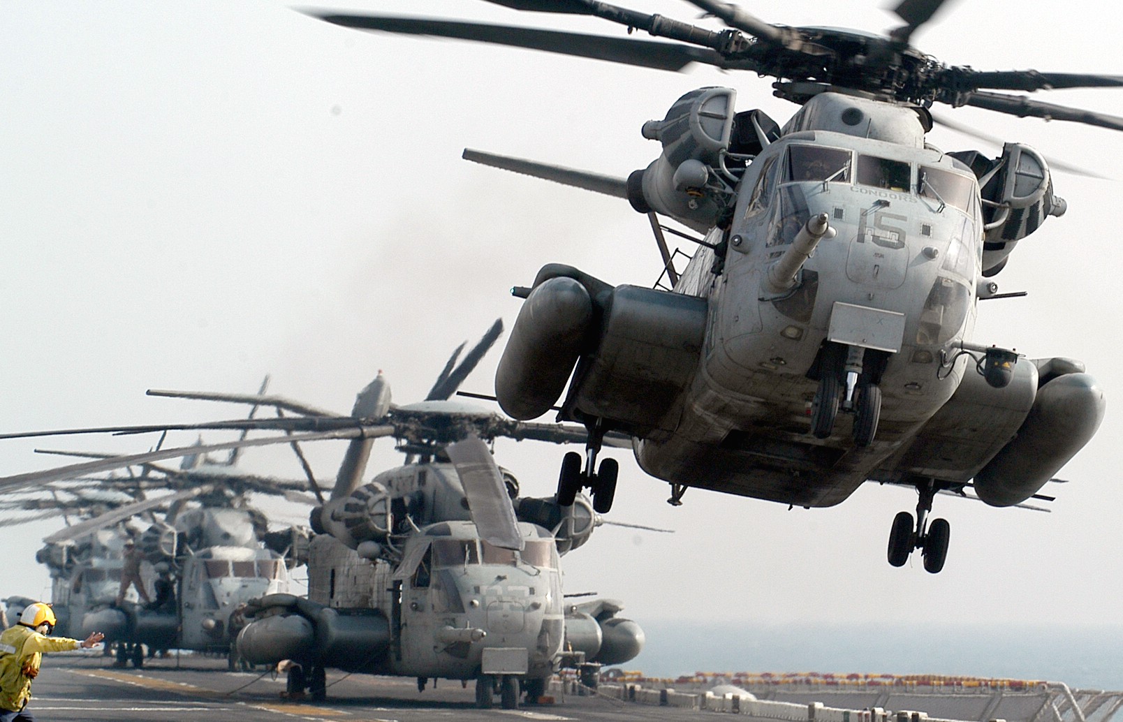 hmh-464 condors ch-53e super stallion marine heavy helicopter squadron 16