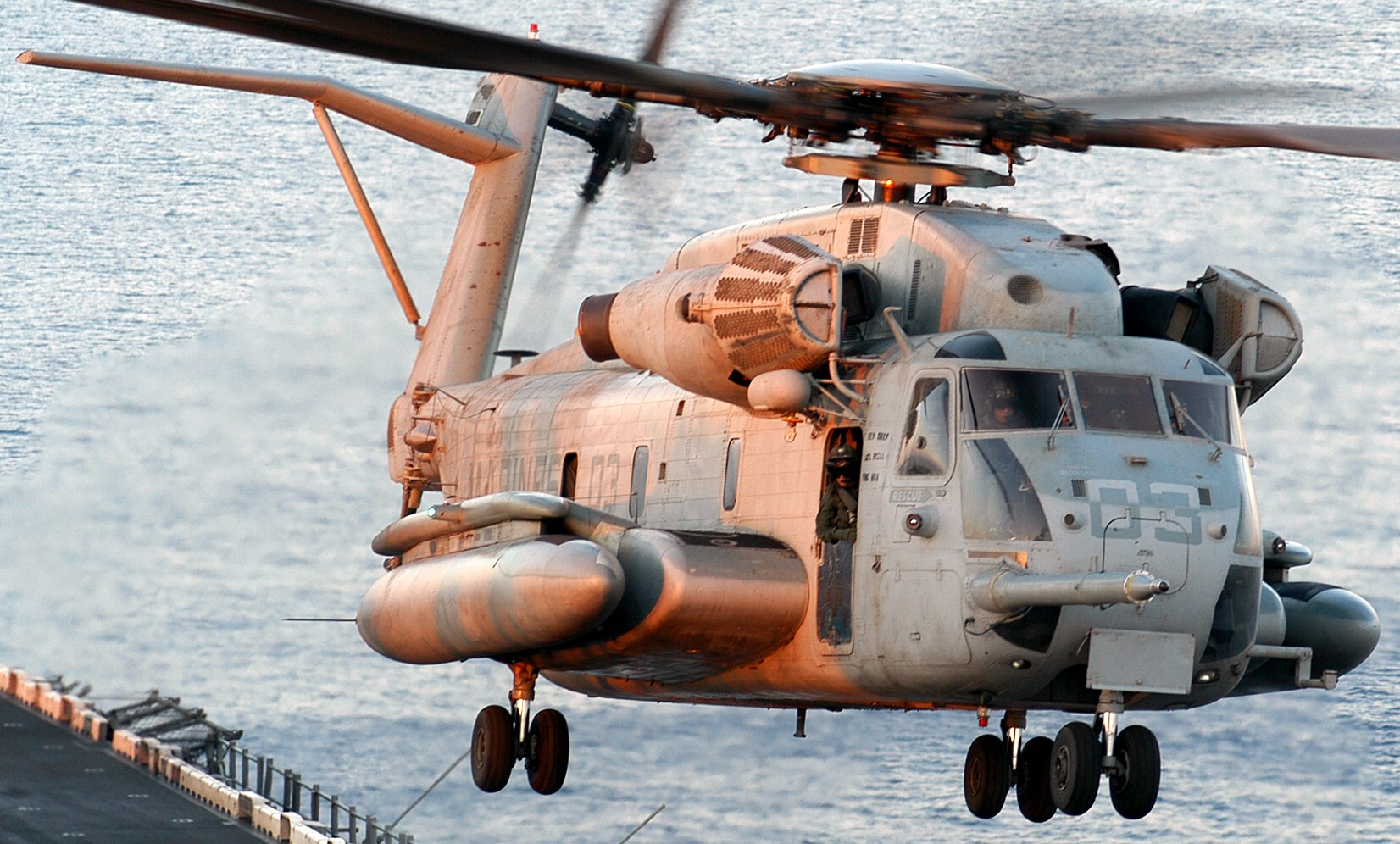 hmh-464 condors ch-53e super stallion marine heavy helicopter squadron 22