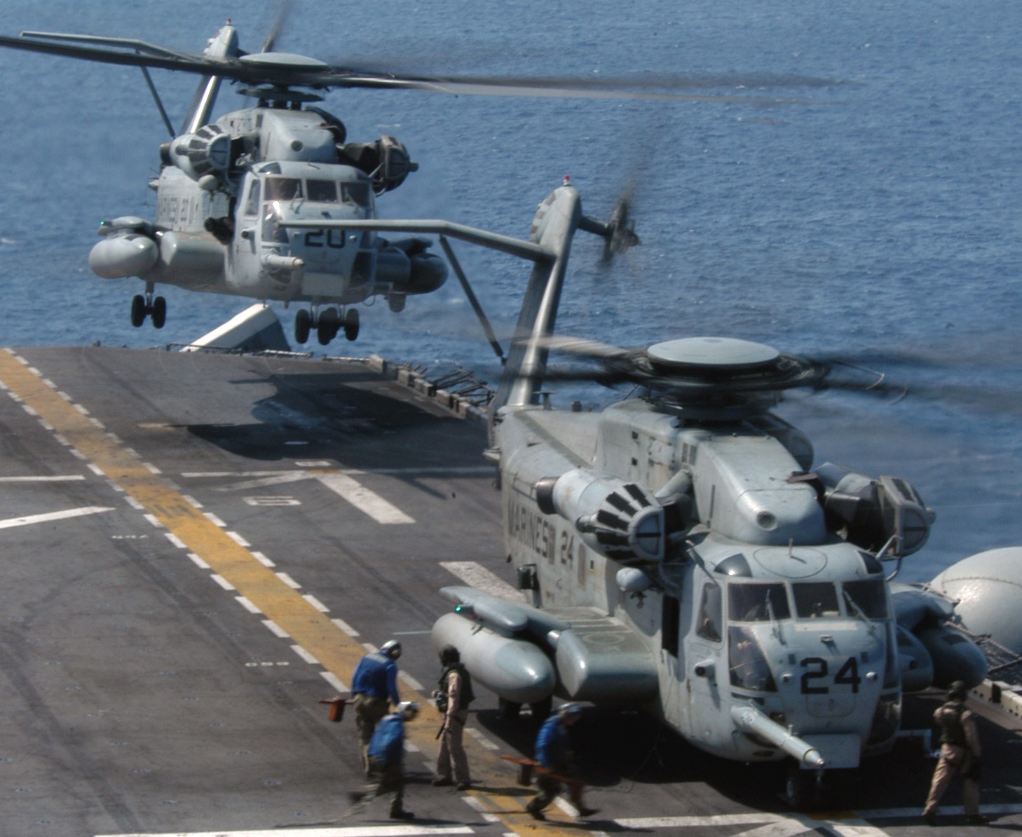 hmh-464 condors ch-53e super stallion marine heavy helicopter squadron 27