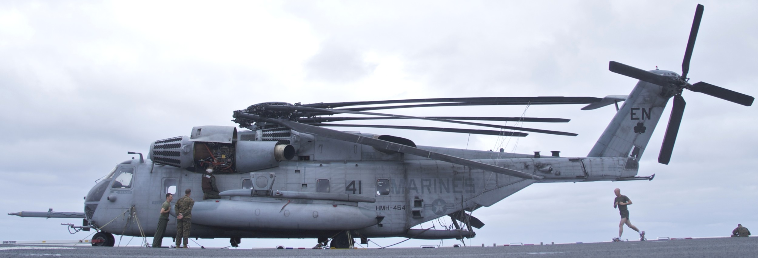 hmh-464 condors ch-53e super stallion marine heavy helicopter squadron 55