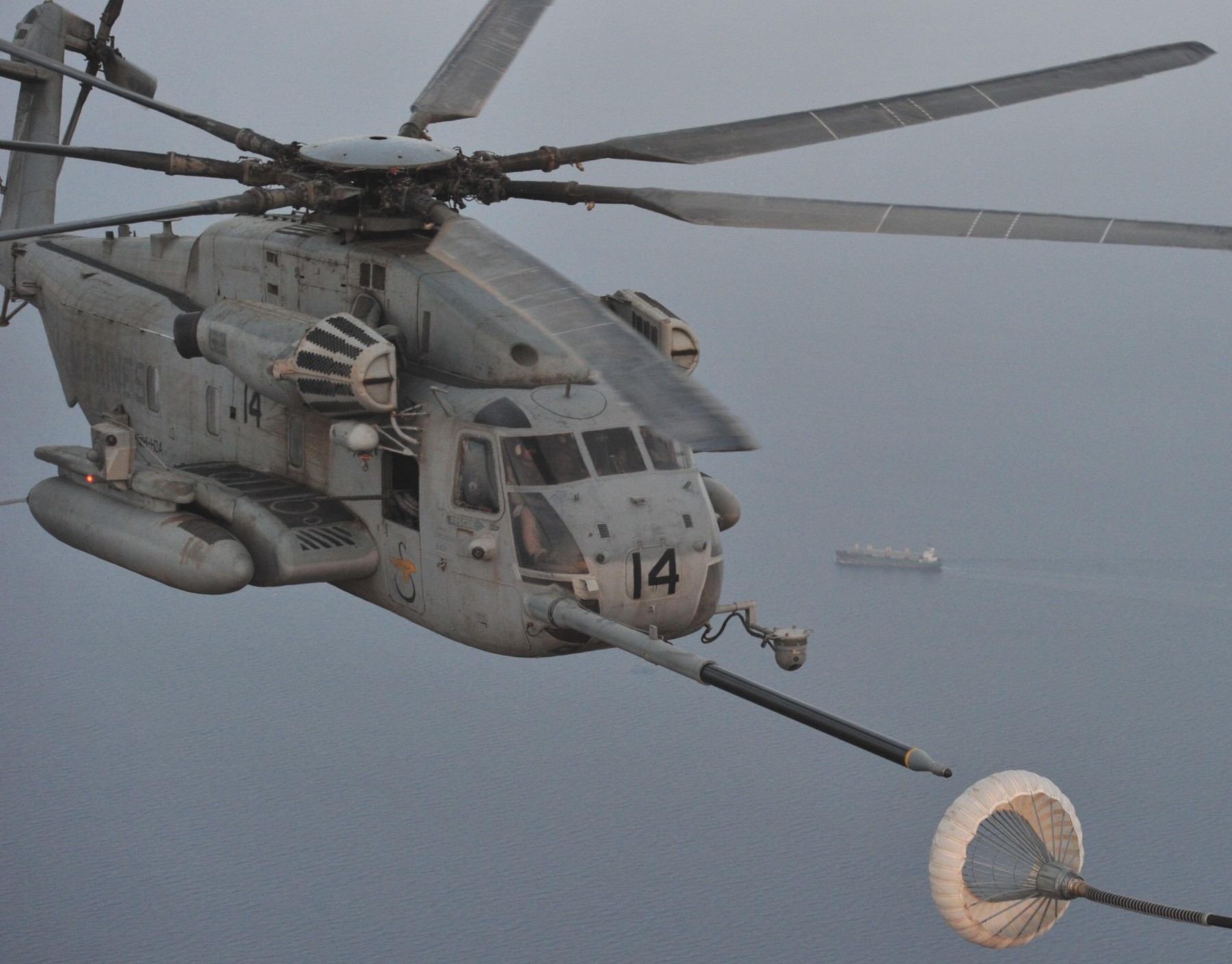 hmh-464 condors ch-53e super stallion marine heavy helicopter squadron aerial refueling 57