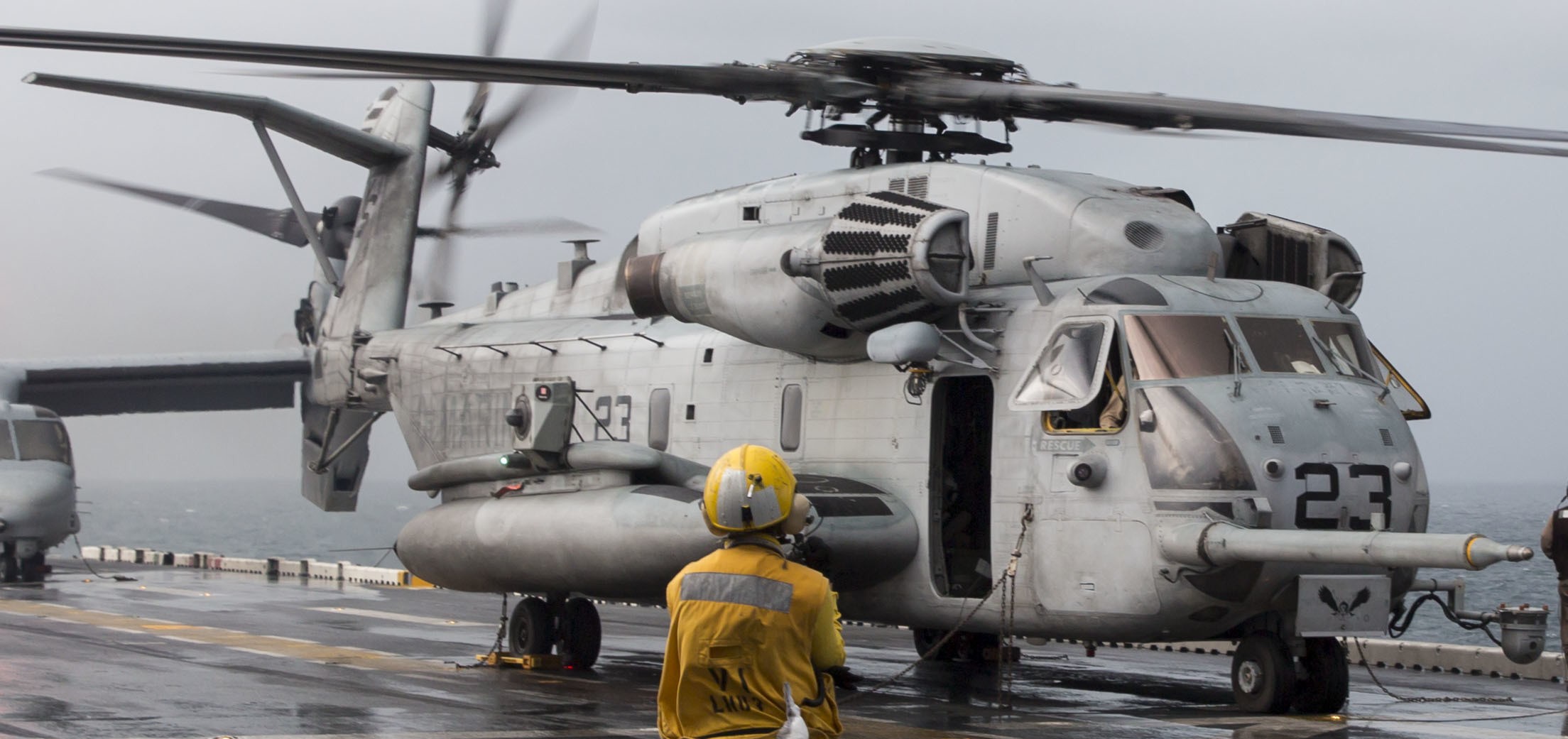 hmh-464 condors ch-53e super stallion marine heavy helicopter squadron 82