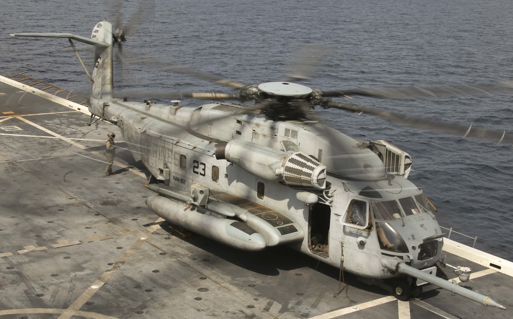 hmh-464 condors ch-53e super stallion marine heavy helicopter squadron 86