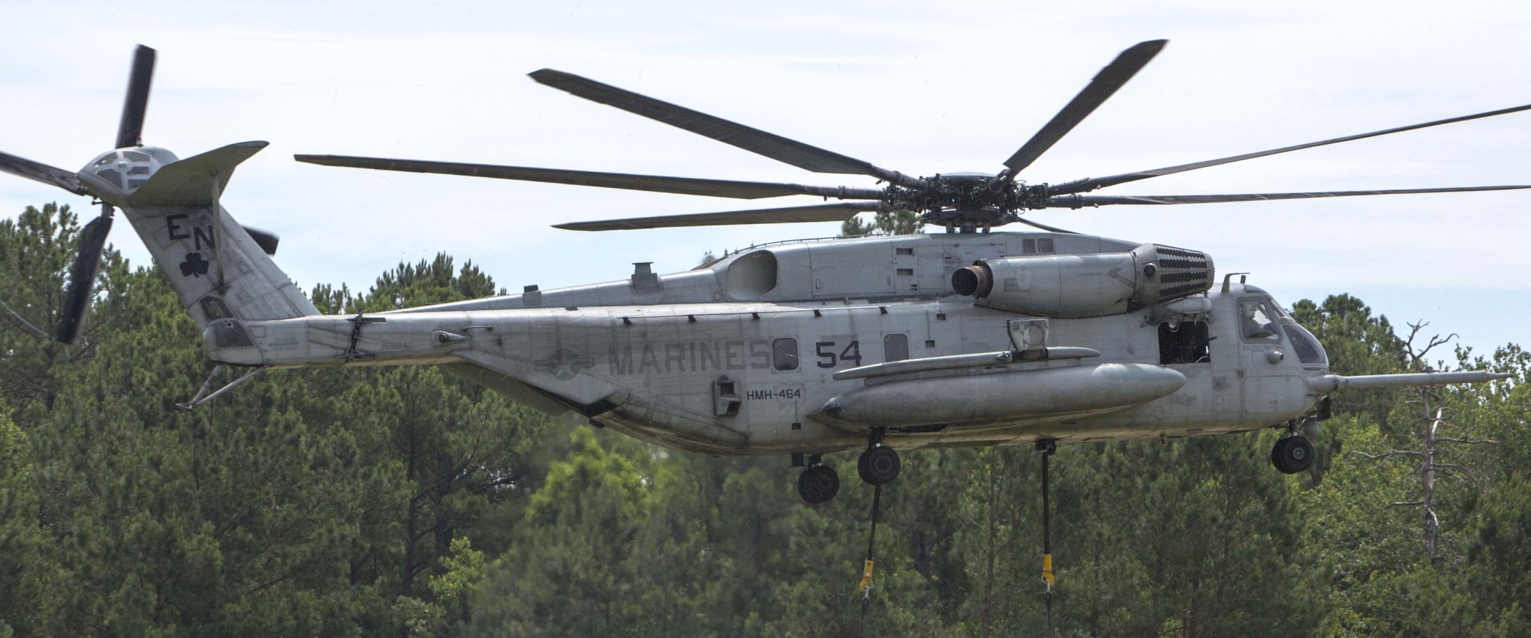 hmh-464 condors ch-53e super stallion marine heavy helicopter squadron camp lejeune 102