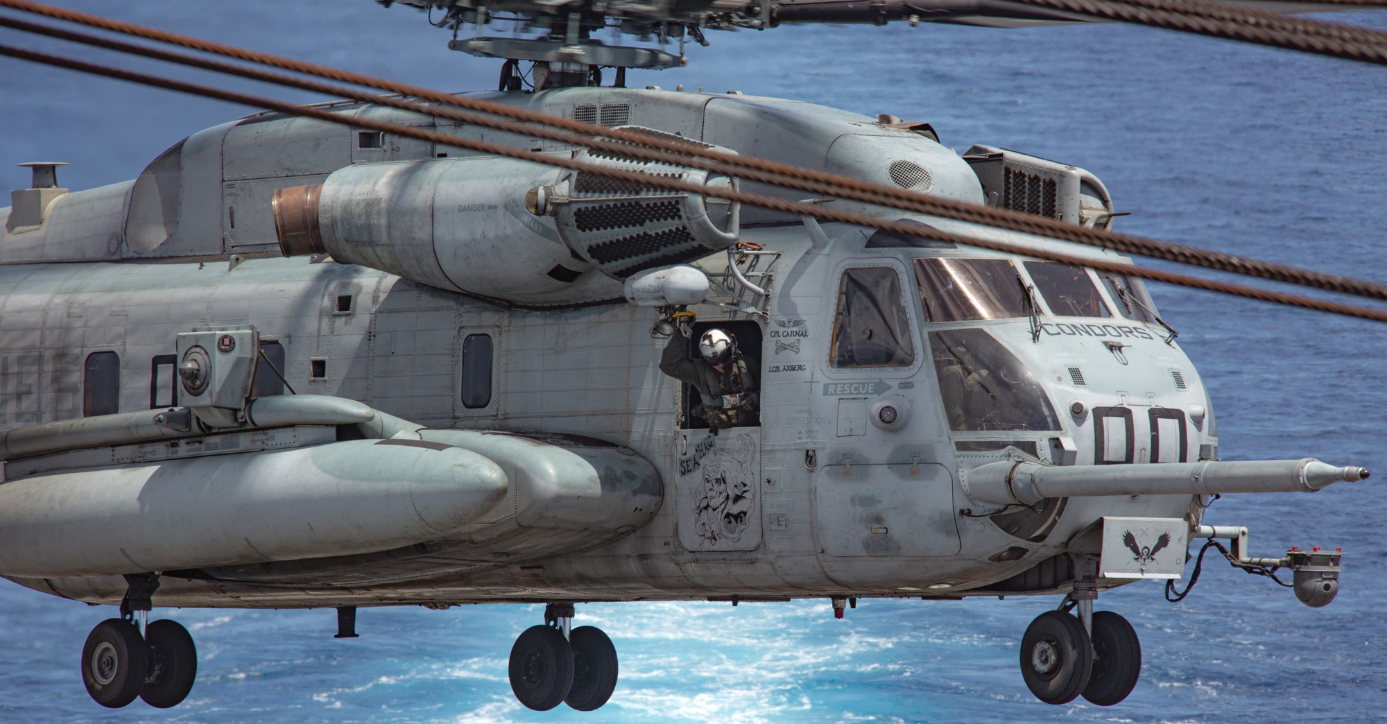 hmh-464 condors ch-53e super stallion marine heavy helicopter squadron 123