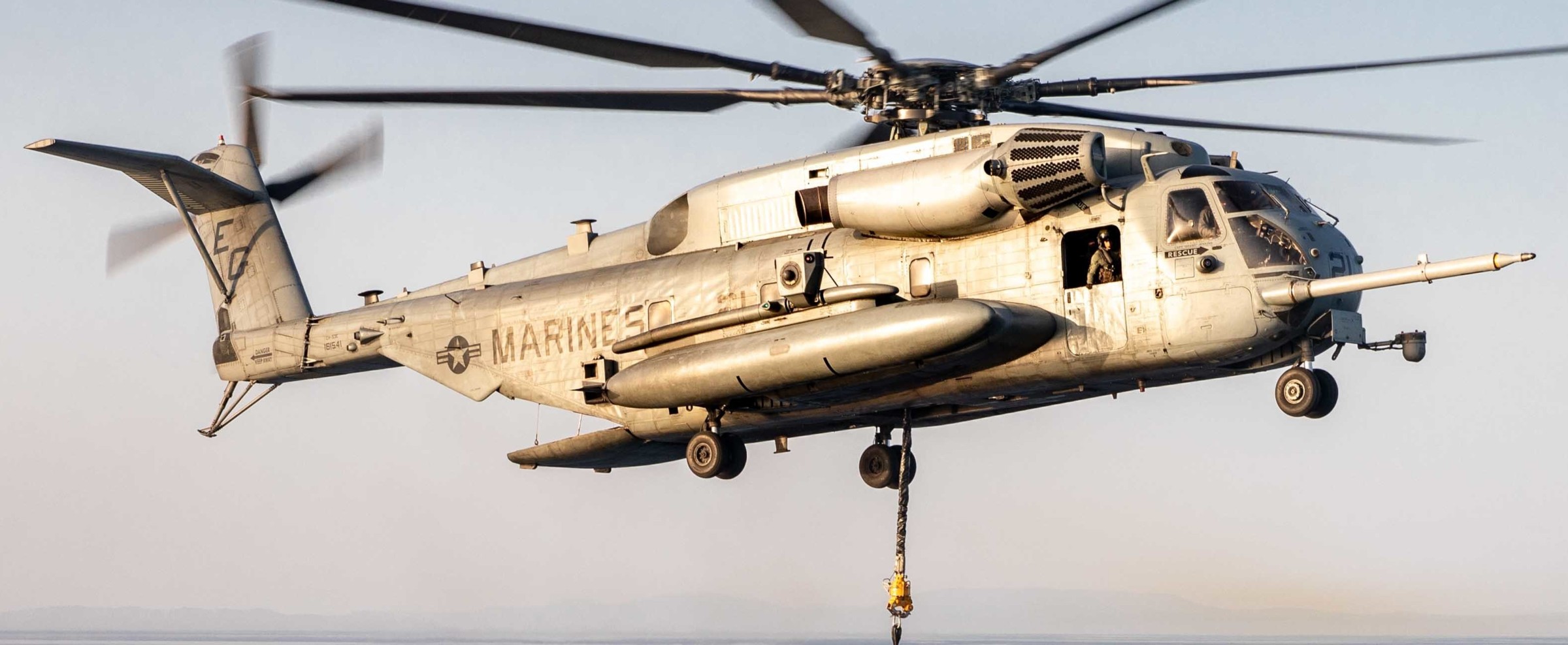 hmh-464 condors ch-53e super stallion marine heavy helicopter squadron 144