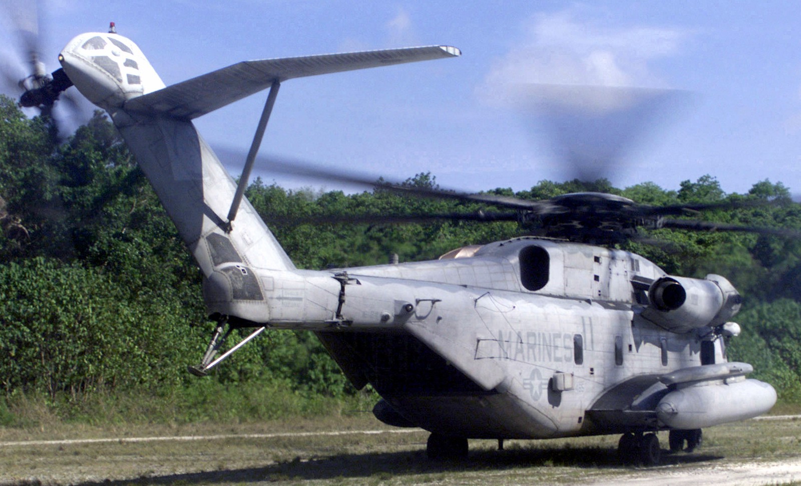 hmh-465 warhorse ch-53e super stallion marine heavy helicopter squadron 02