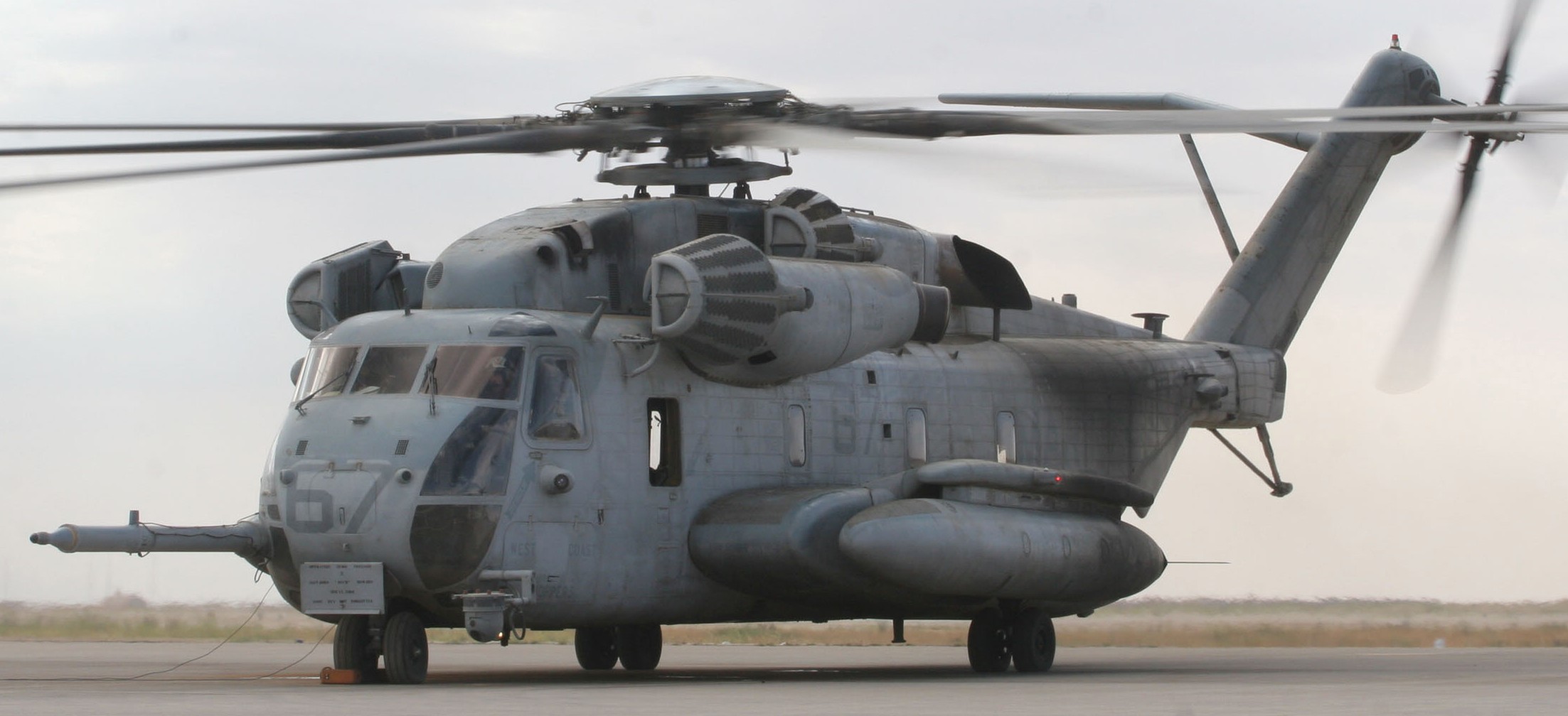 hmh-465 warhorse ch-53e super stallion marine heavy helicopter squadron 12