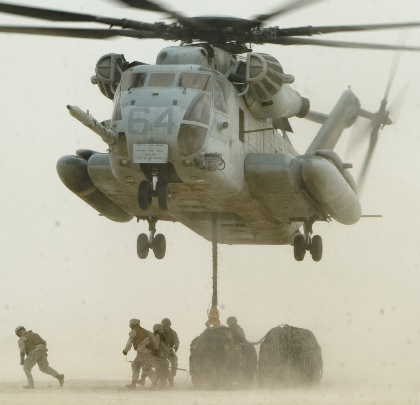 hmh-465 warhorse ch-53e super stallion marine heavy helicopter squadron 19