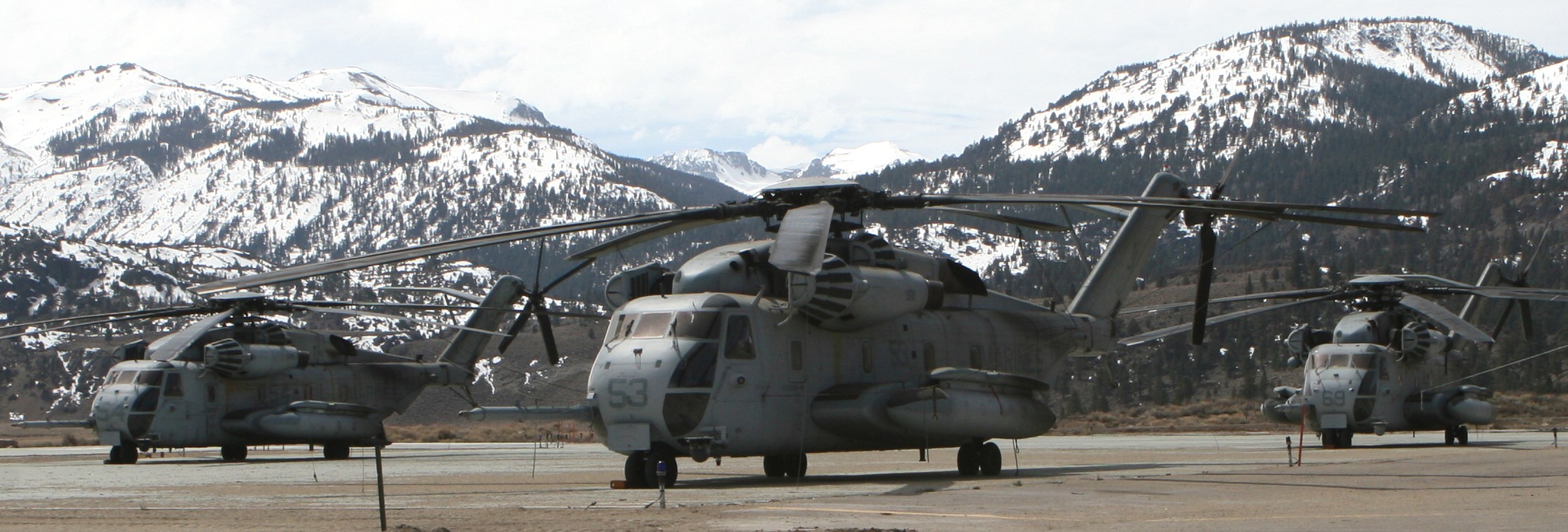 hmh-465 warhorse ch-53e super stallion marine heavy helicopter squadron training center bridgeport california 27