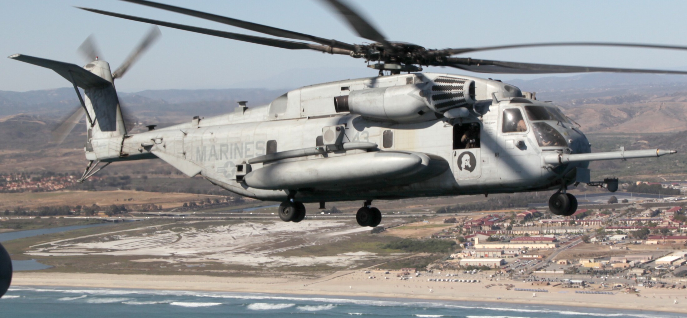 hmh-465 warhorse ch-53e super stallion marine heavy helicopter squadron 46