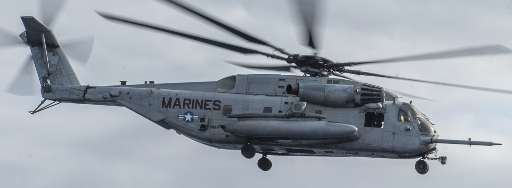 hmh-465 warhorse ch-53e super stallion marine heavy helicopter squadron 52