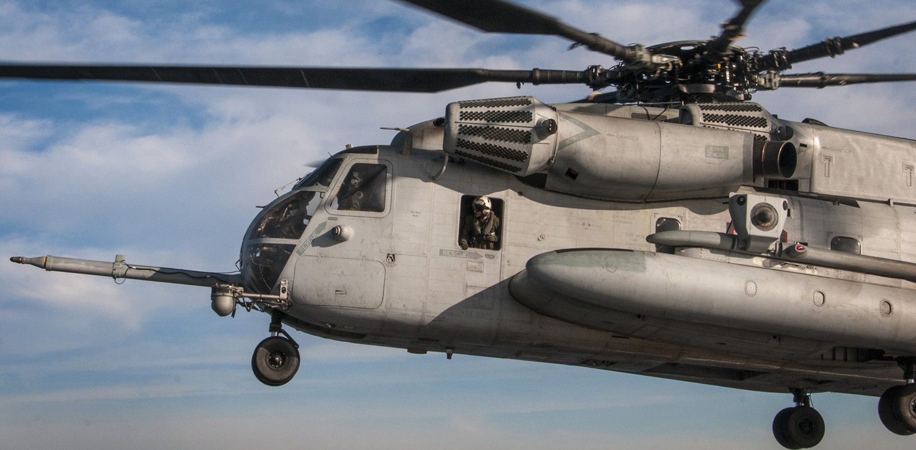 hmh-465 warhorse ch-53e super stallion marine heavy helicopter squadron 56