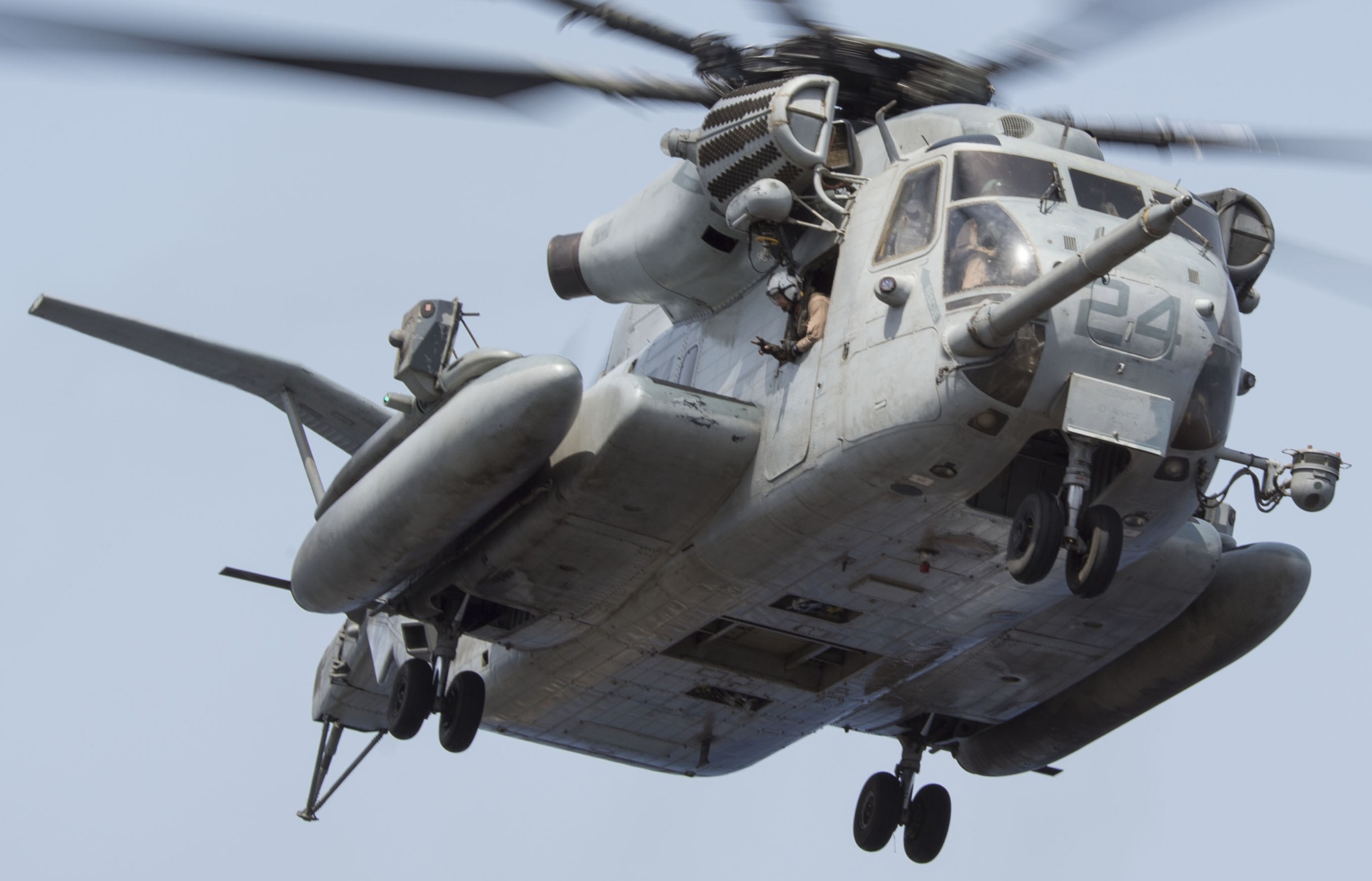 hmh-465 warhorse ch-53e super stallion marine heavy helicopter squadron 58