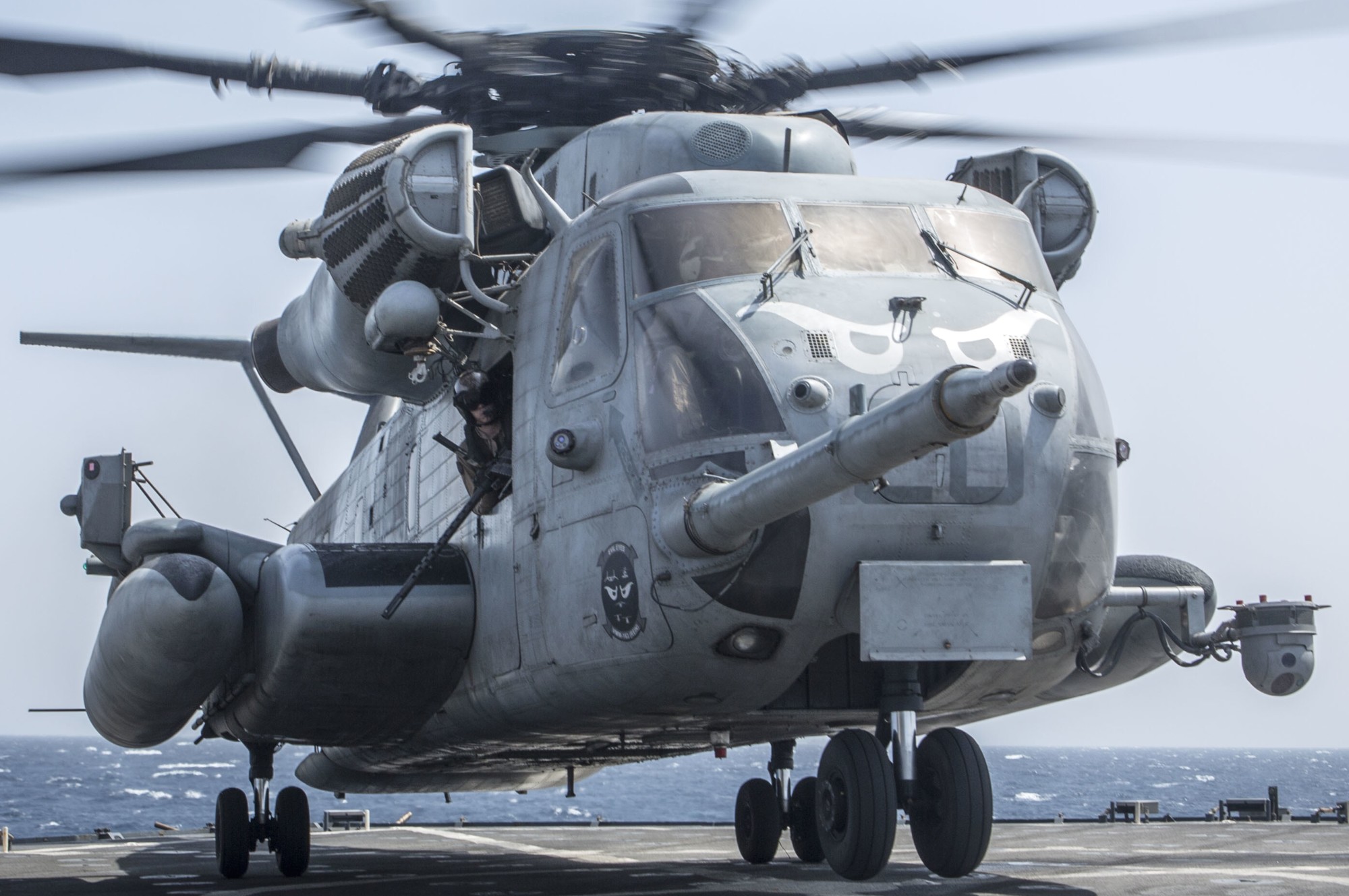 hmh-465 warhorse ch-53e super stallion marine heavy helicopter squadron 93