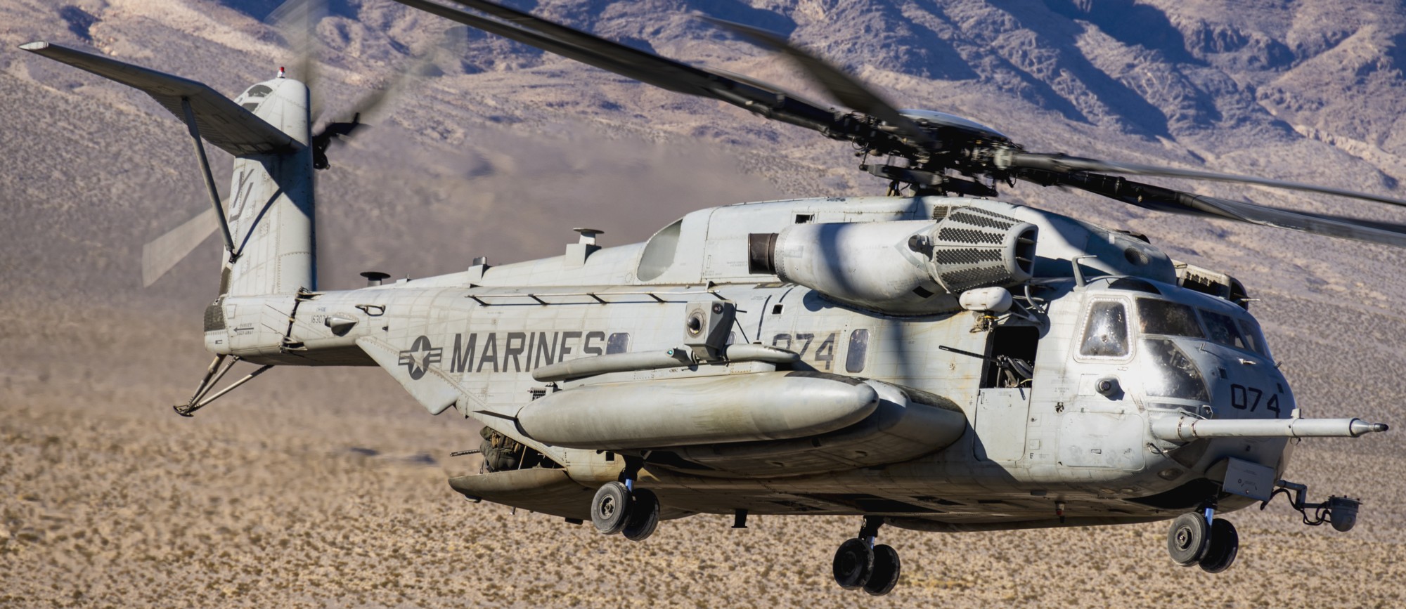 hmh-465 warhorse ch-53e super stallion marine heavy helicopter squadron creech afb nevada 107