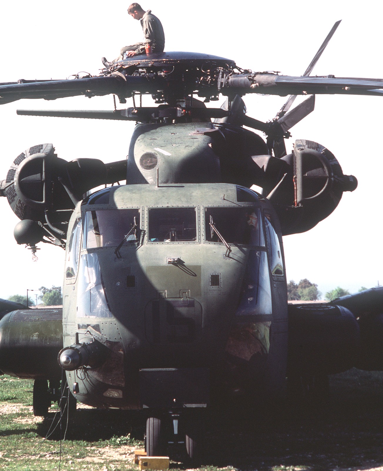 hmh-466 wolfpack ch-53e super stallion marine heavy helicopter squadron 05