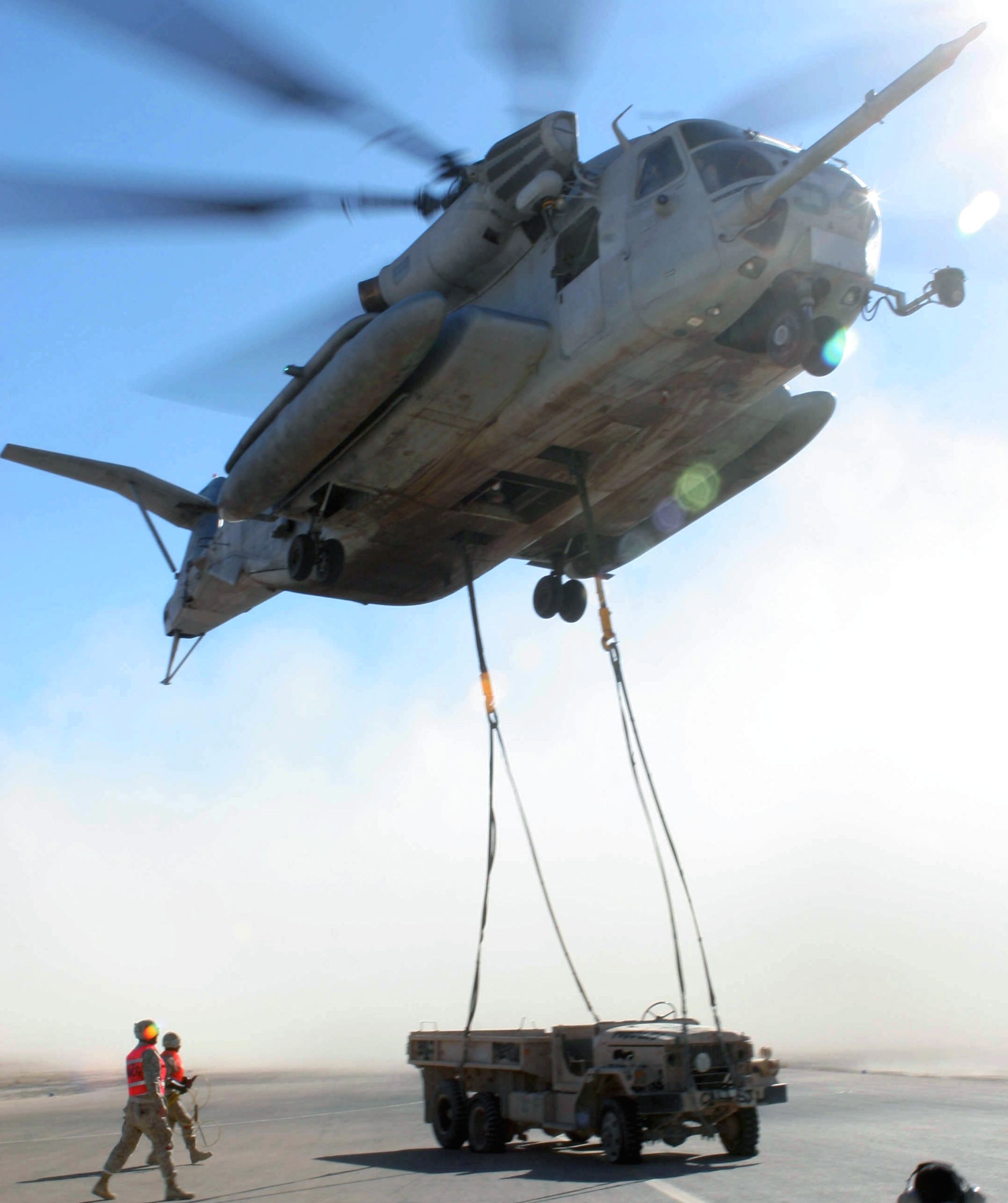 hmh-466 wolfpack ch-53e super stallion marine heavy helicopter squadron al asad iraq 13