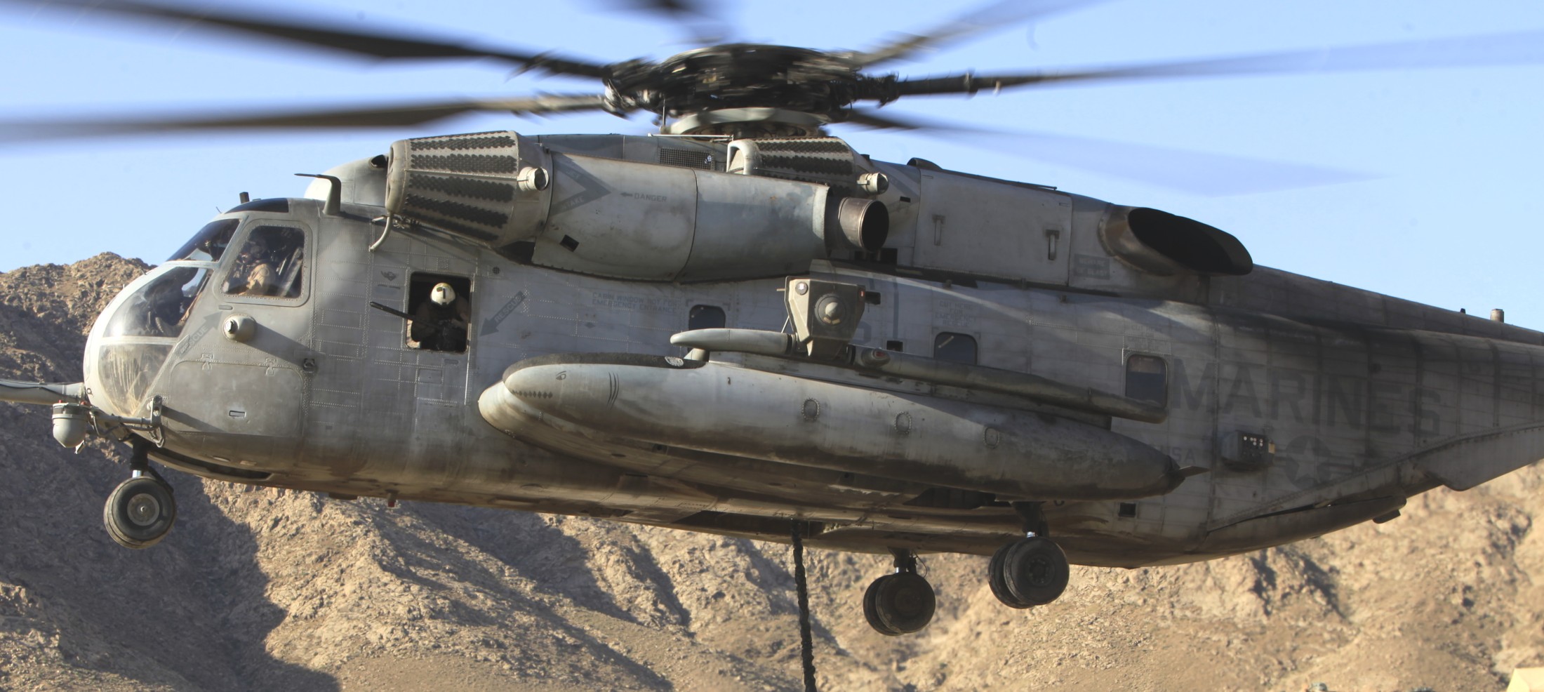 hmh-466 wolfpack ch-53e super stallion marine heavy helicopter squadron 33