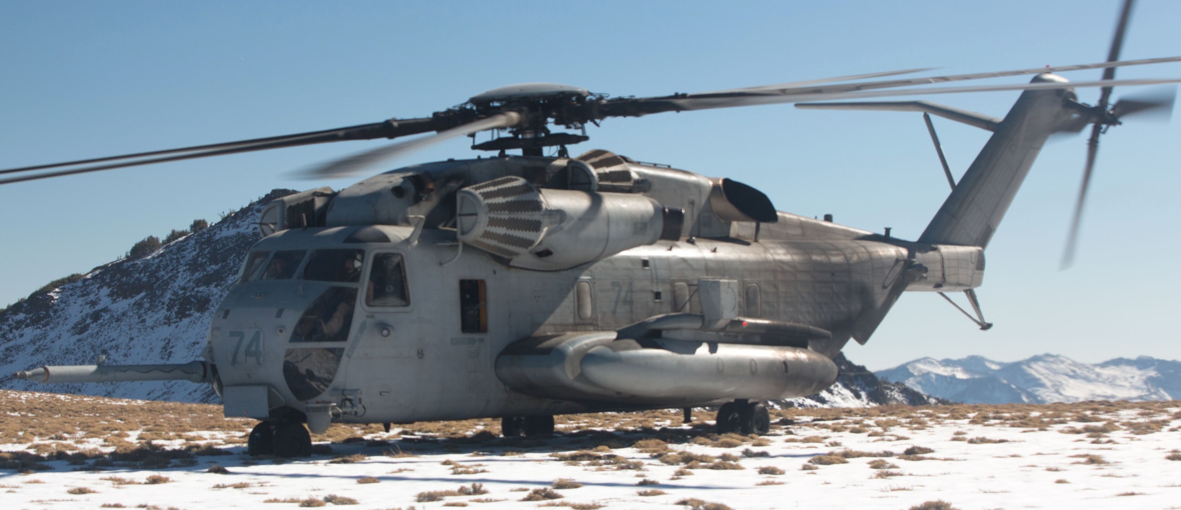 hmh-466 wolfpack ch-53e super stallion marine heavy helicopter squadron bridgeport california 36