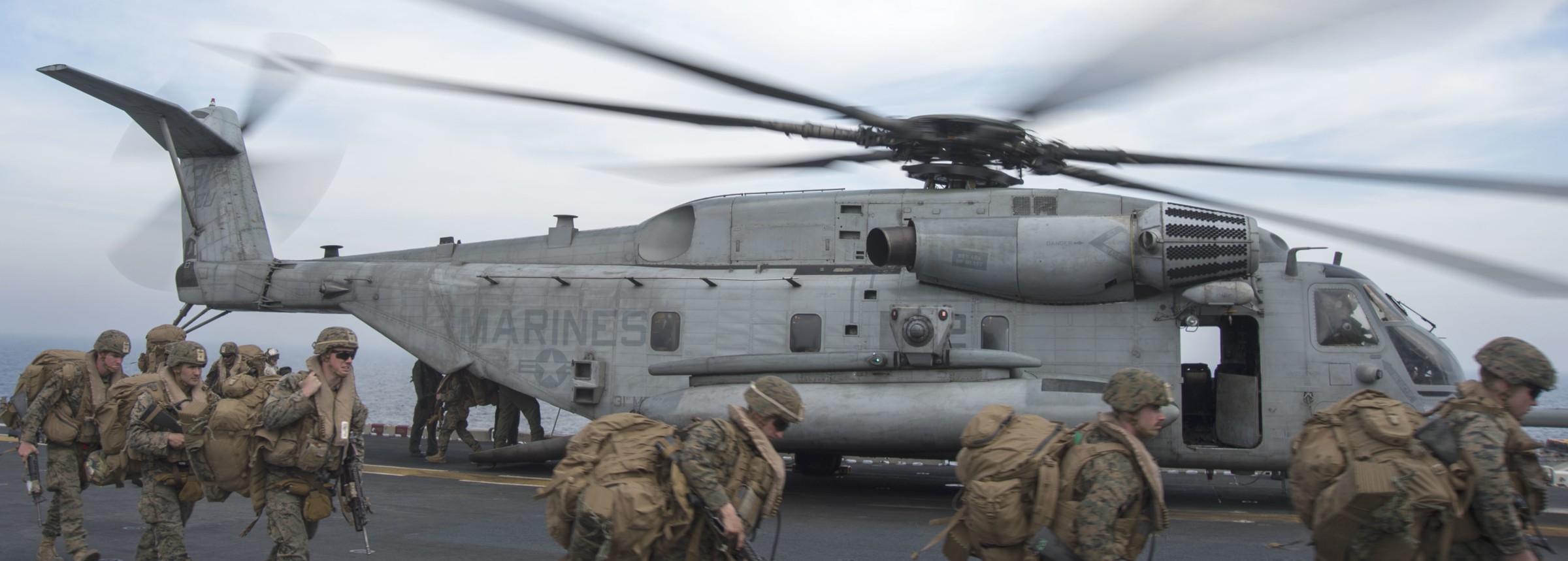 hmh-466 wolfpack ch-53e super stallion marine heavy helicopter squadron 39