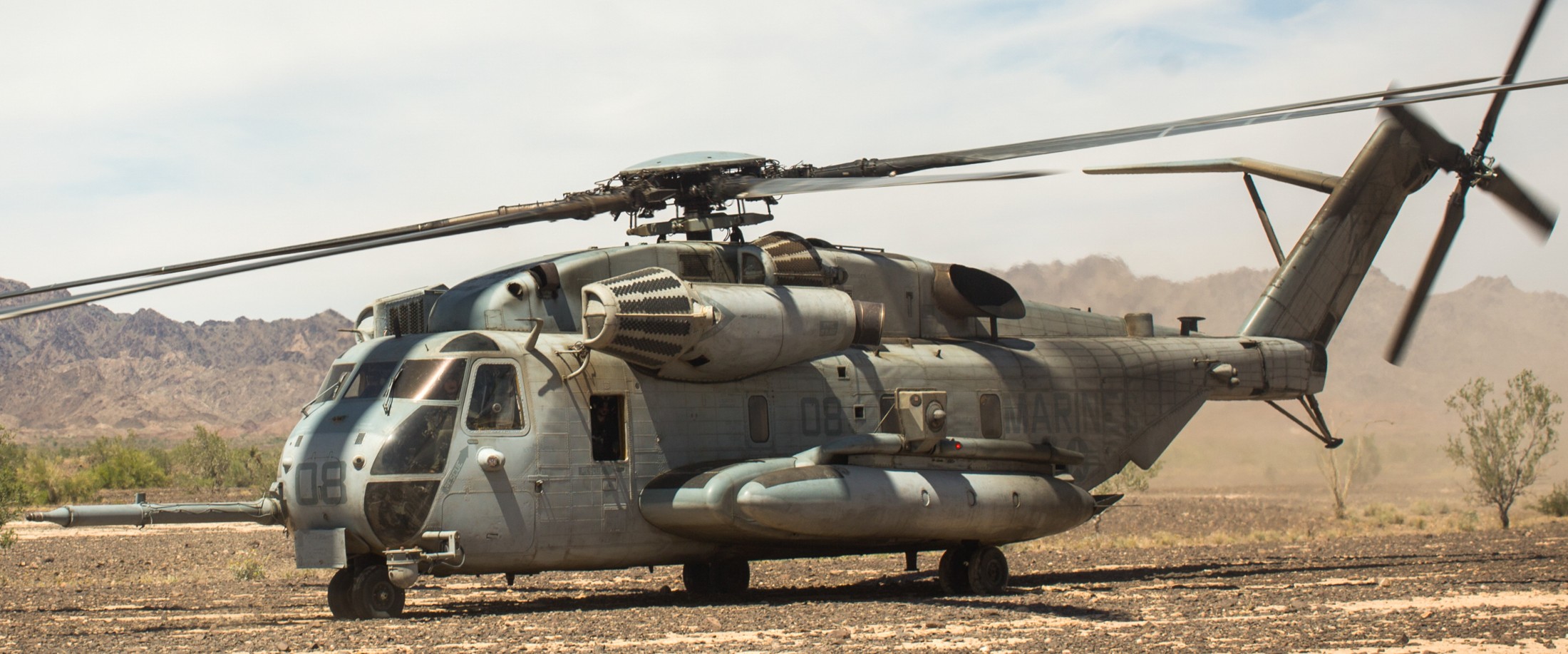 hmh-466 wolfpack ch-53e super stallion marine heavy helicopter squadron naf el centro california 42