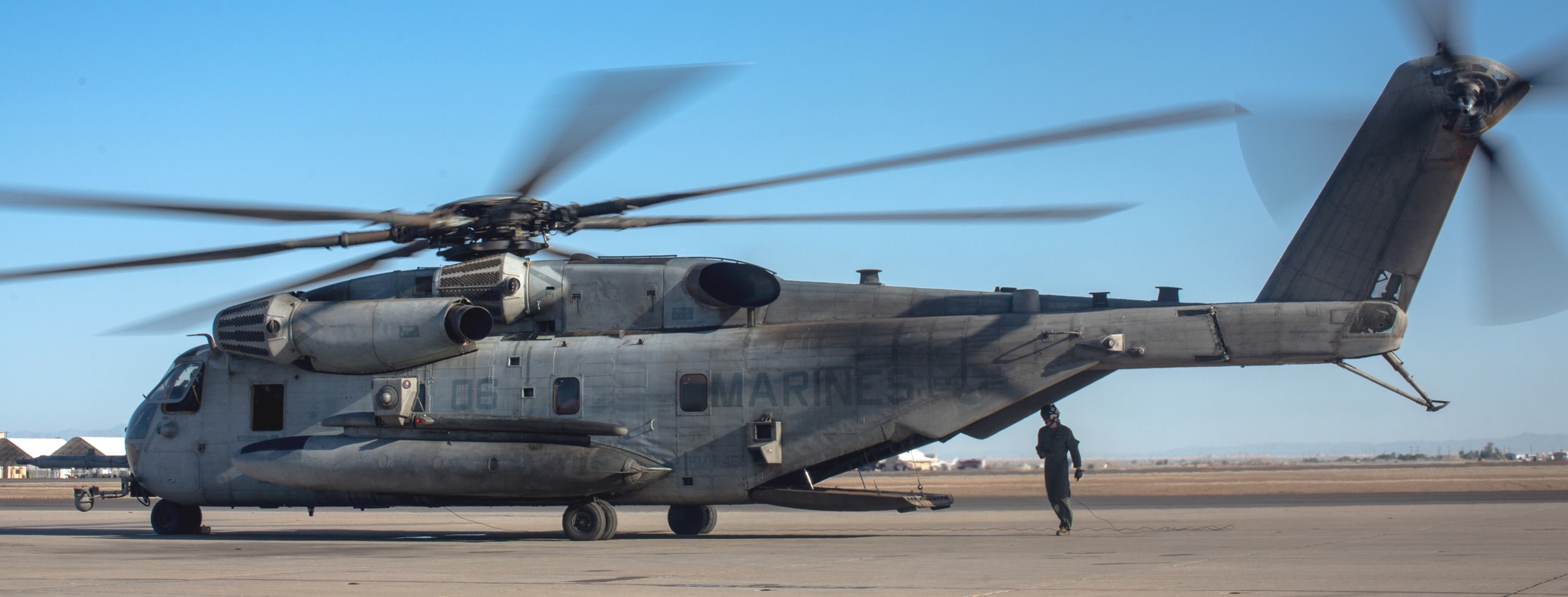 hmh-466 wolfpack ch-53e super stallion marine heavy helicopter squadron 44