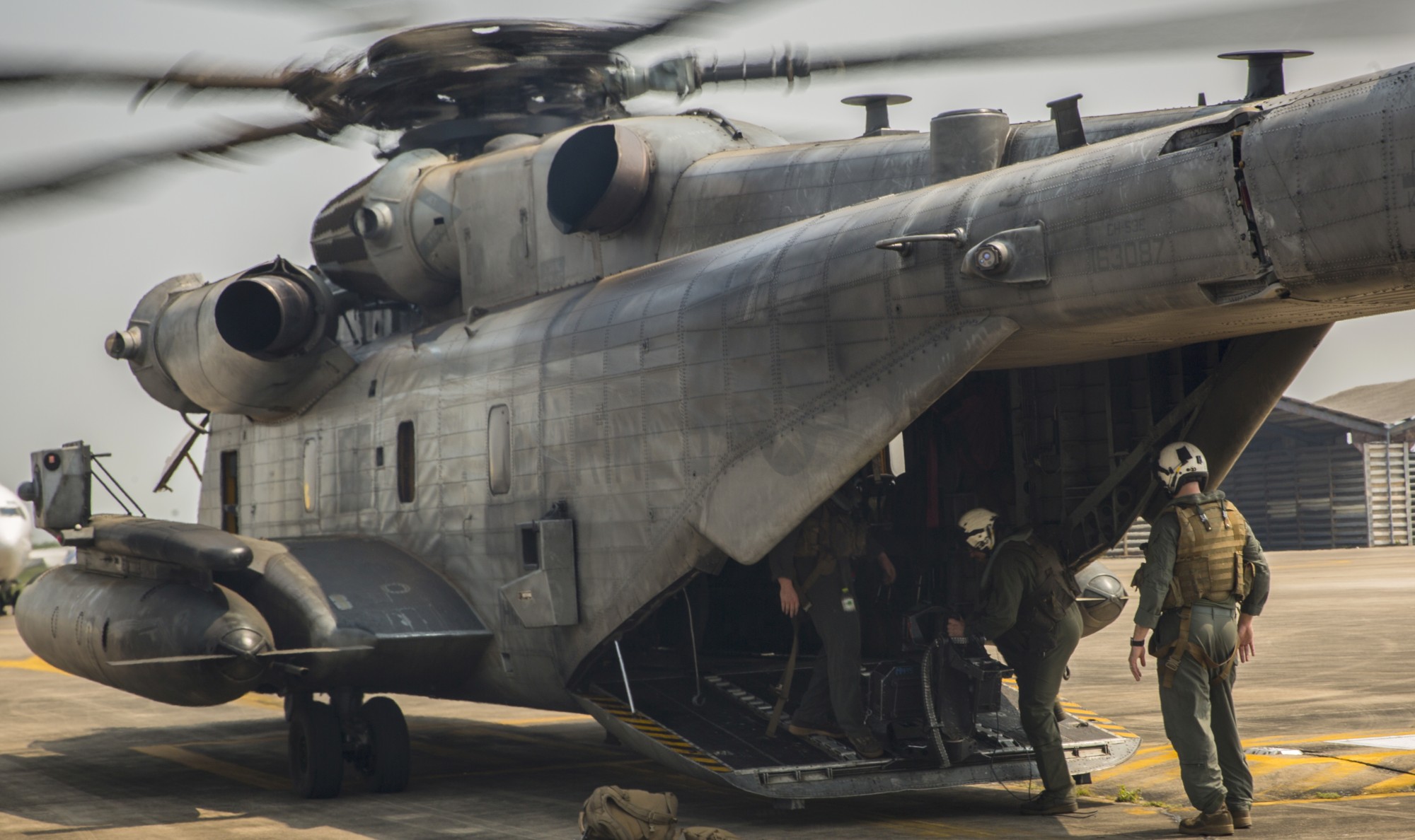 hmh-466 wolfpack ch-53e super stallion marine heavy helicopter squadron 48