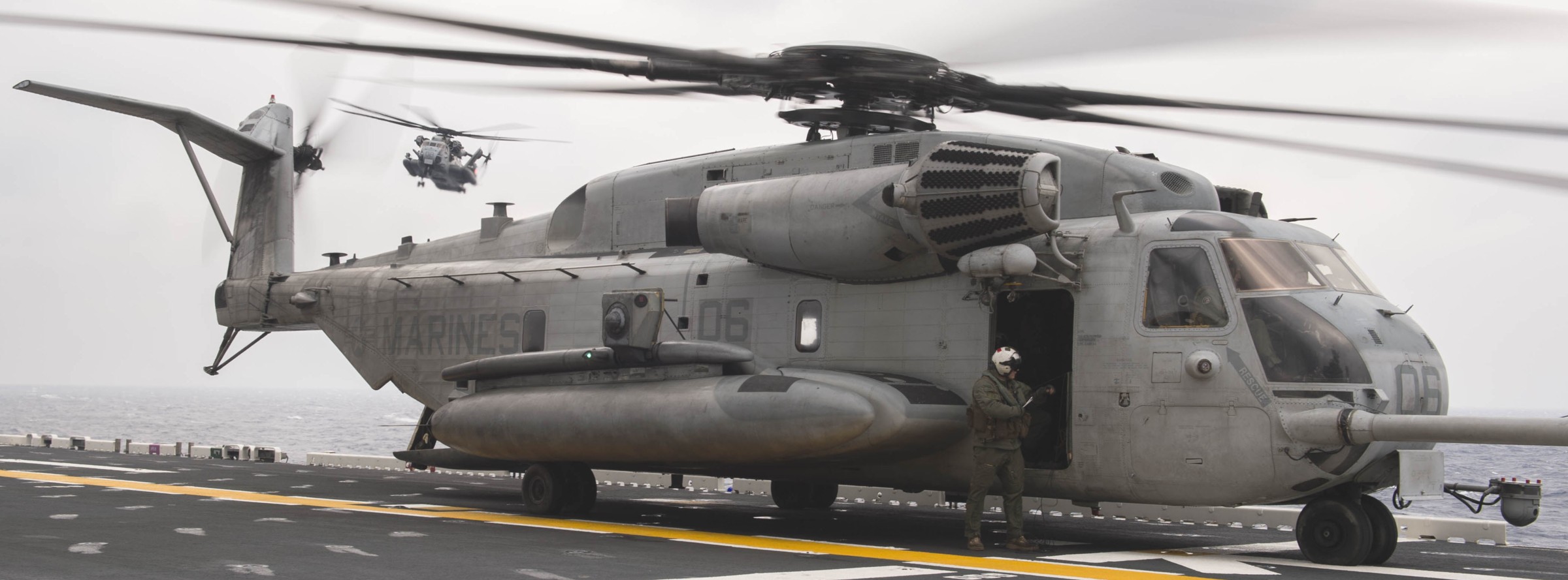 hmh-466 wolfpack ch-53e super stallion marine heavy helicopter squadron 49