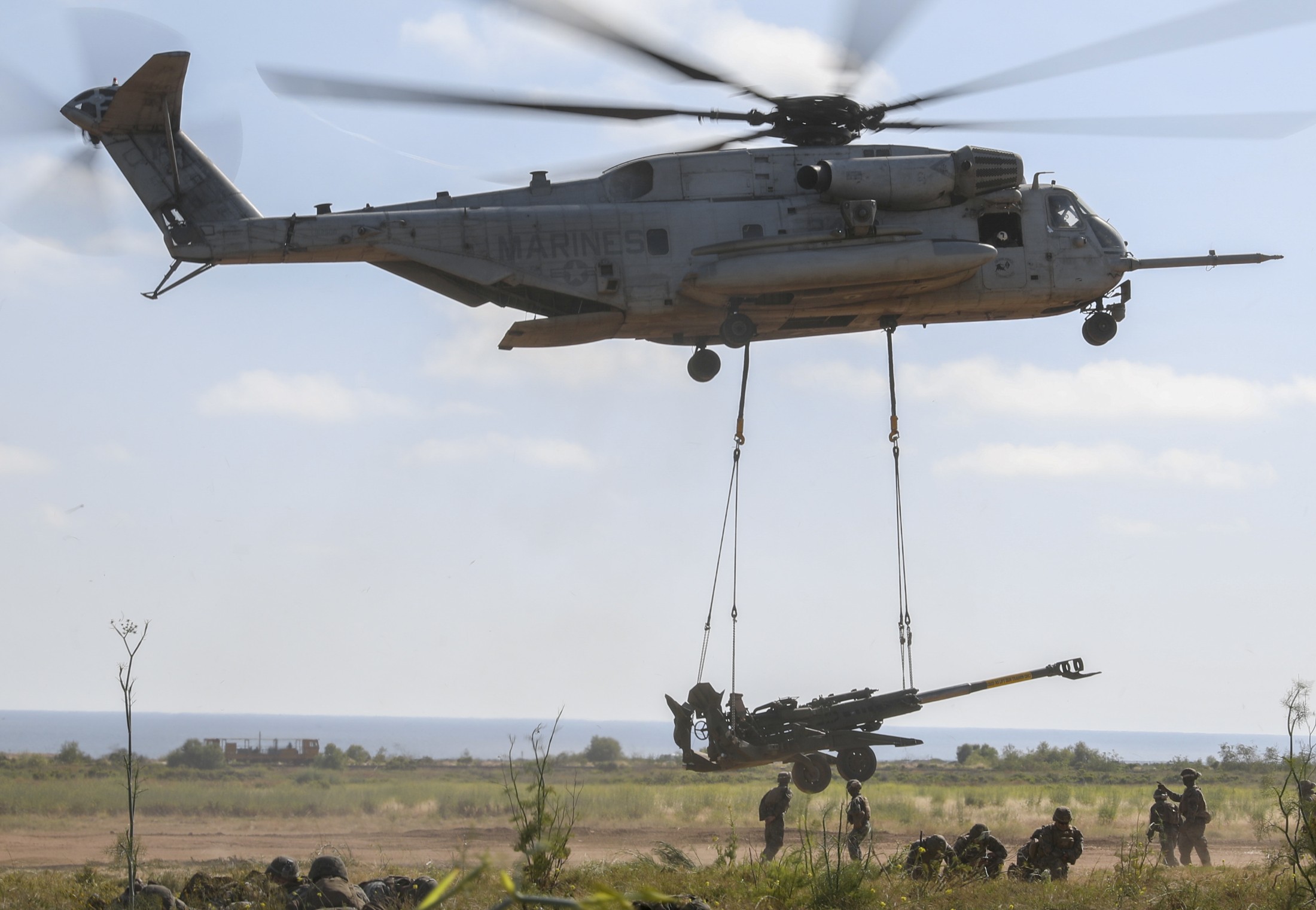 hmh-466 wolfpack ch-53e super stallion marine heavy helicopter squadron camp pendleton 53