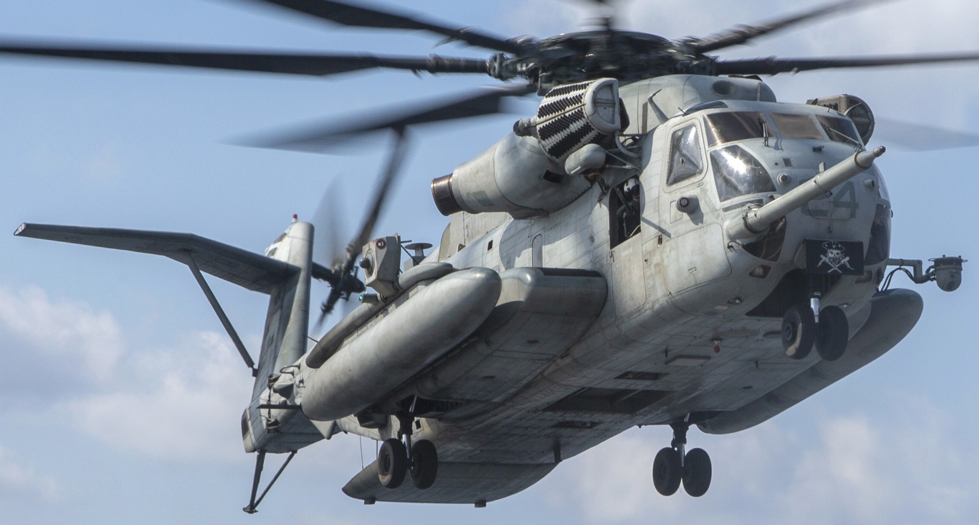 hmh-466 wolfpack ch-53e super stallion marine heavy helicopter squadron 62