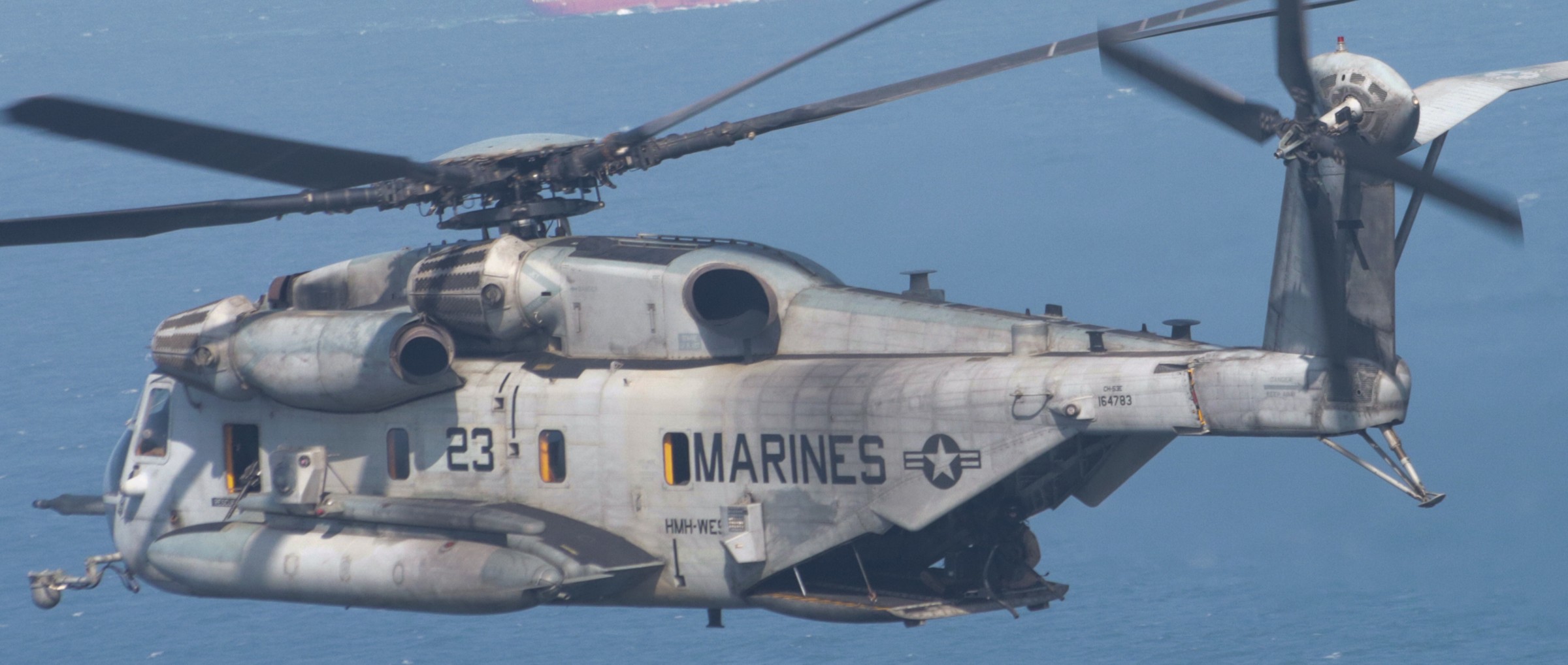 hmh-466 wolfpack ch-53e super stallion marine heavy helicopter squadron 83