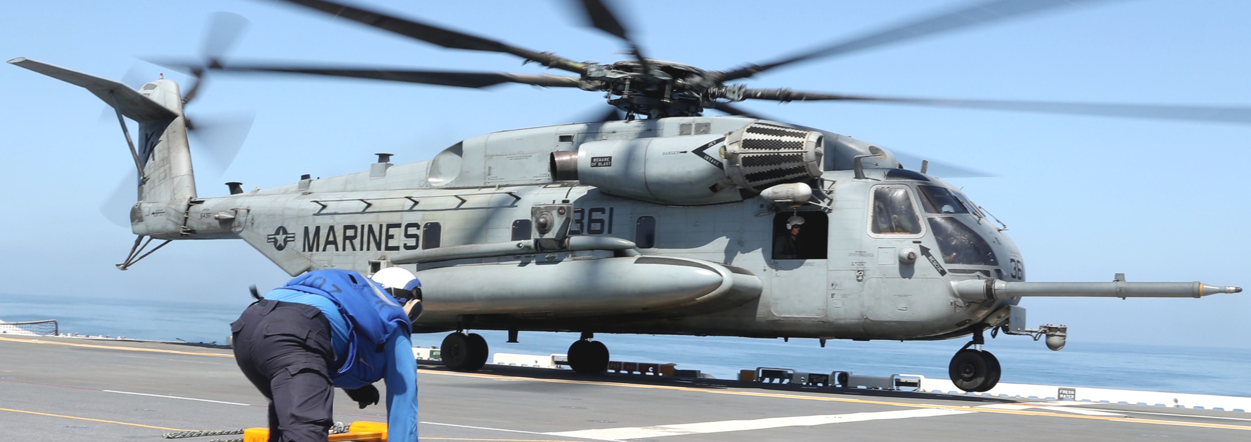 hmh-466 wolfpack ch-53e super stallion marine heavy helicopter squadron 88