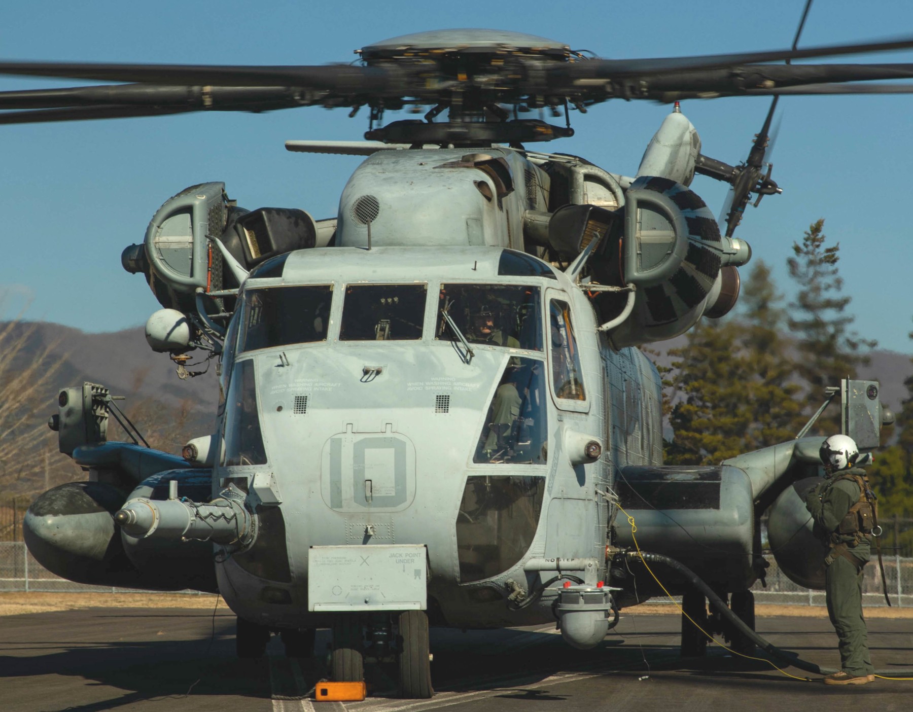 hmh-466 wolfpack ch-53e super stallion marine heavy helicopter squadron 95