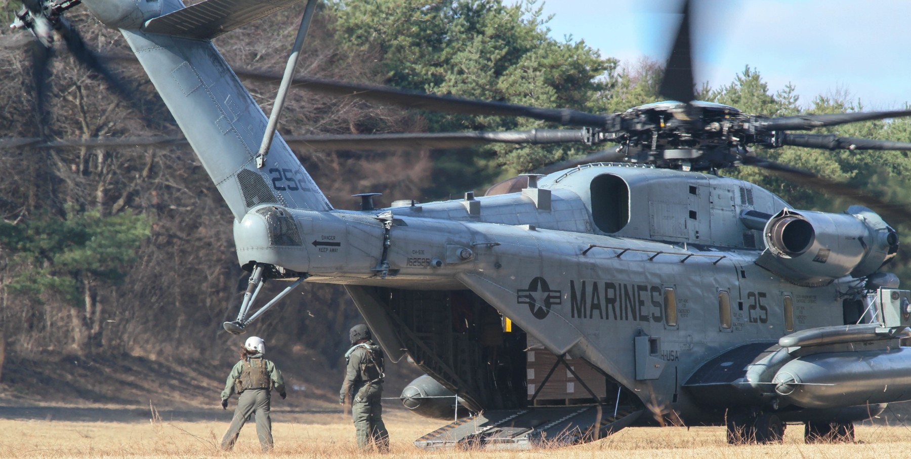 hmh-466 wolfpack ch-53e super stallion marine heavy helicopter squadron exercise resolute dragon japan 96